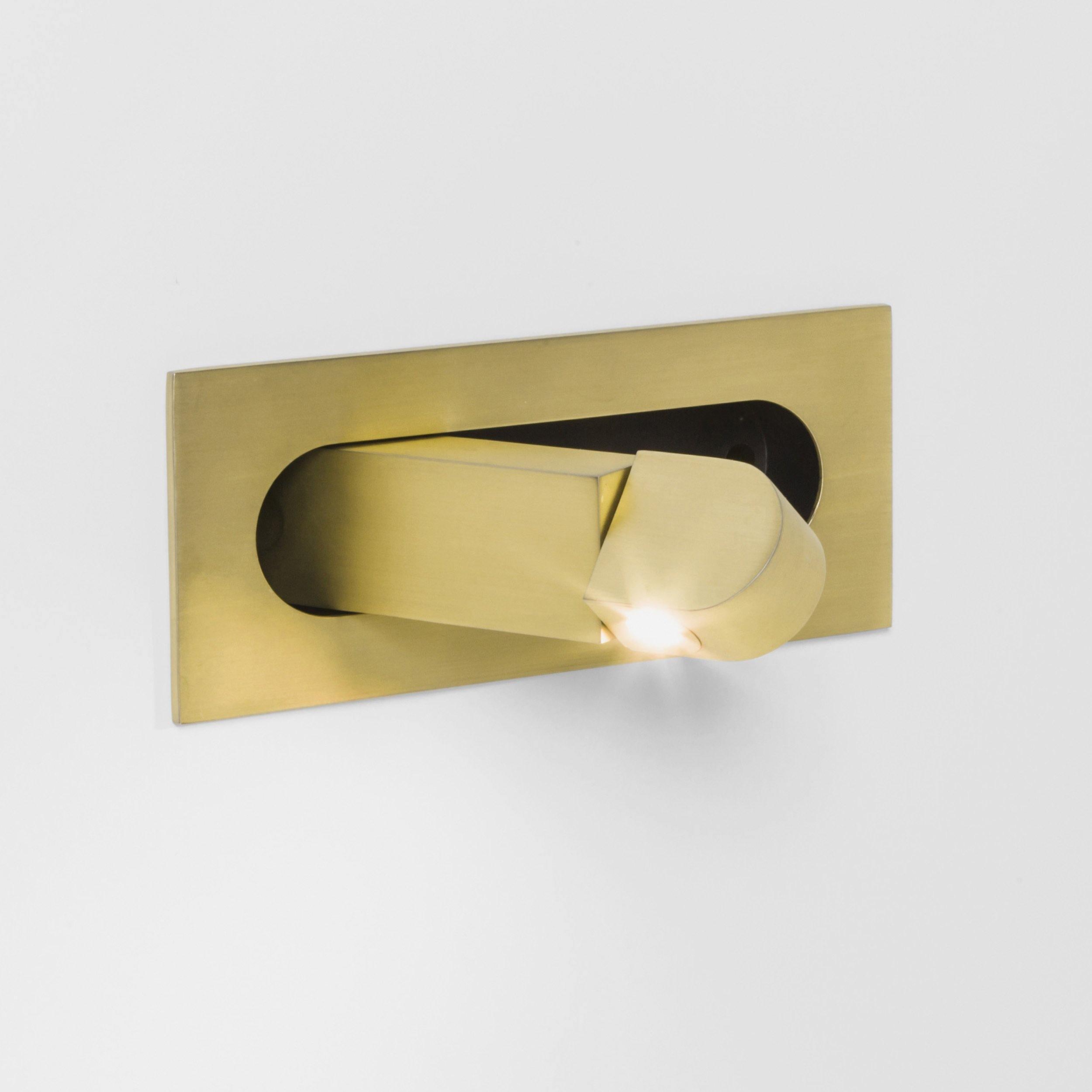 Lavlon Wall Light