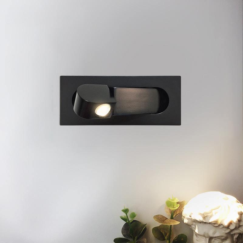 Lavlon Wall Light