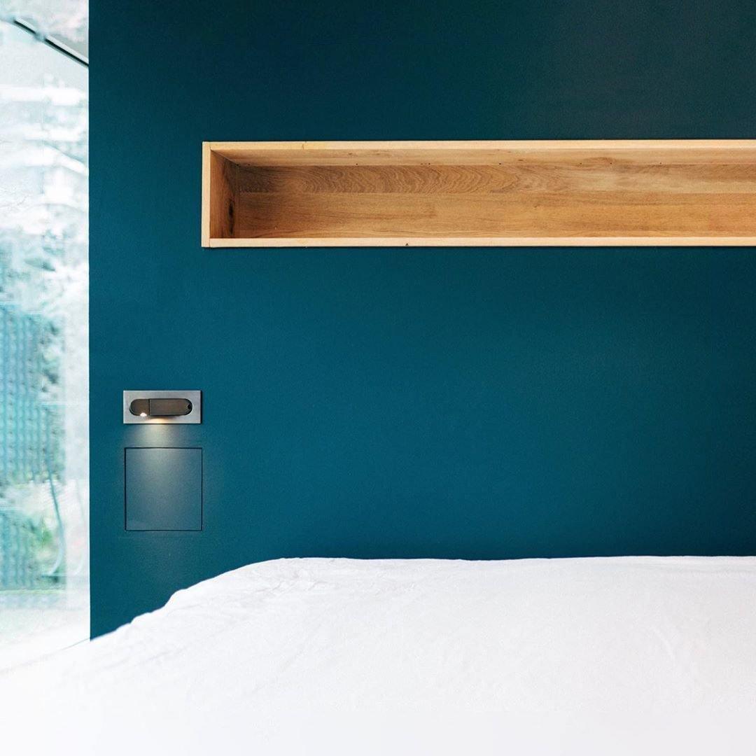 Lavlon Wall Light