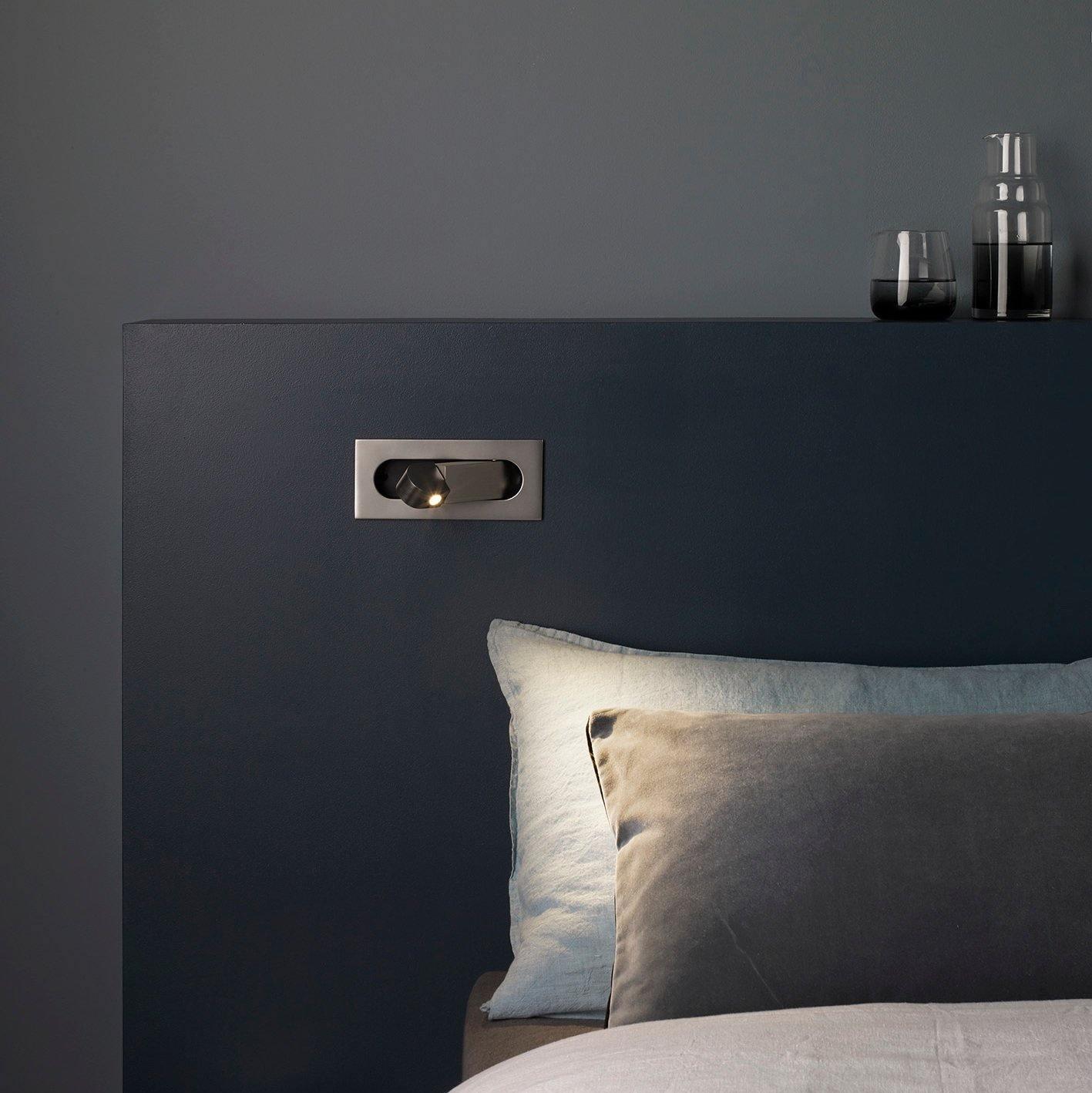 Lavlon Wall Light