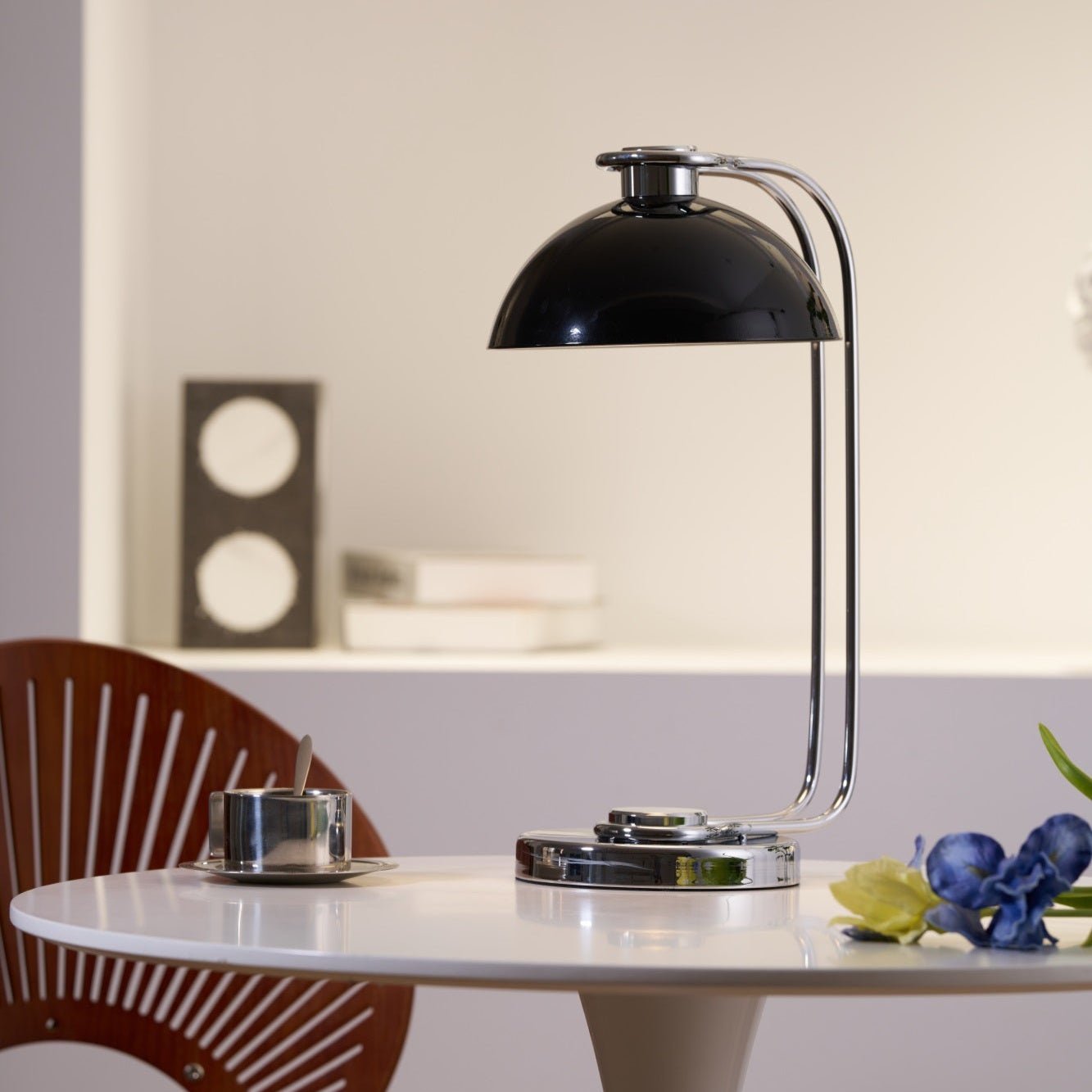 Domiscu Table Lamp