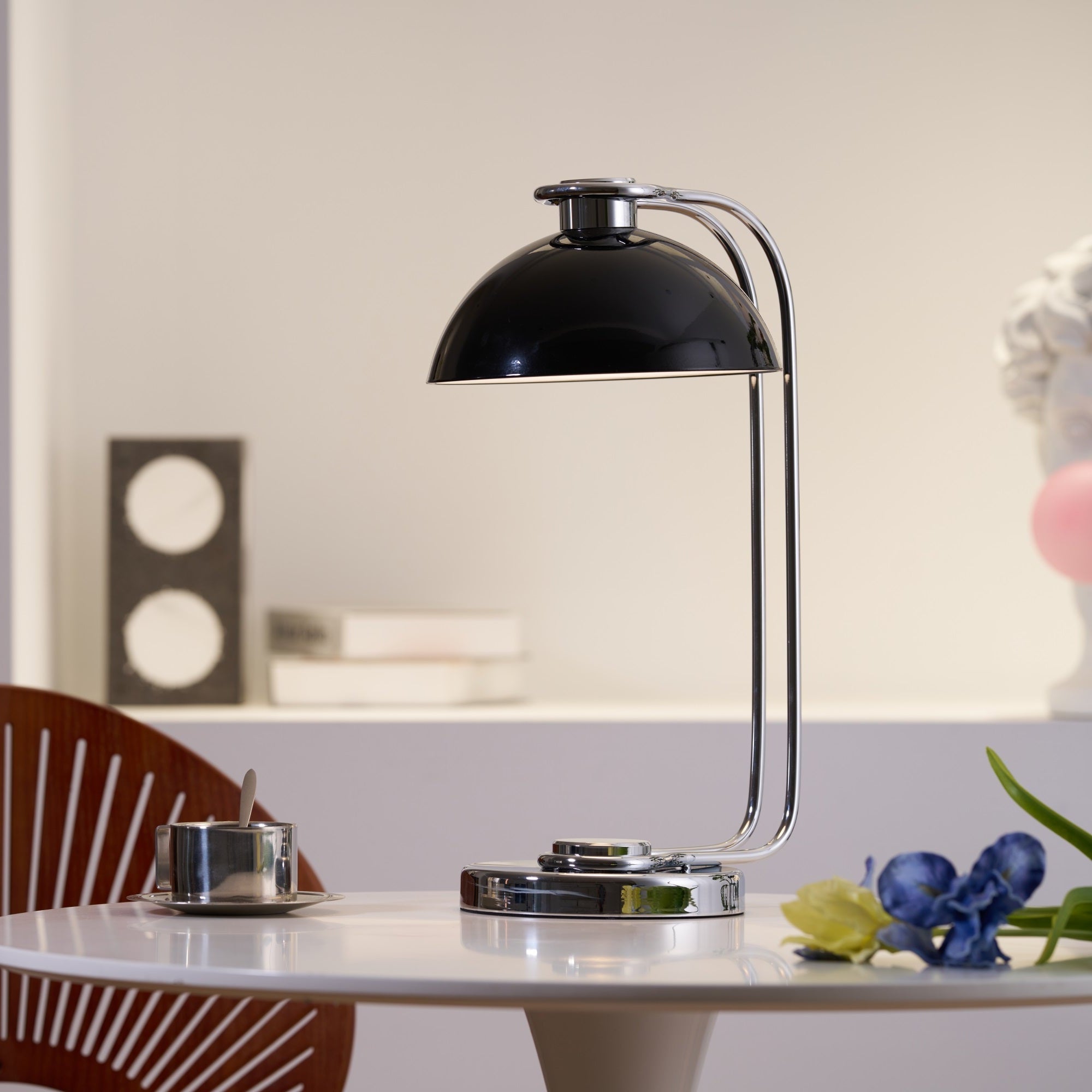 Domiscu Table Lamp