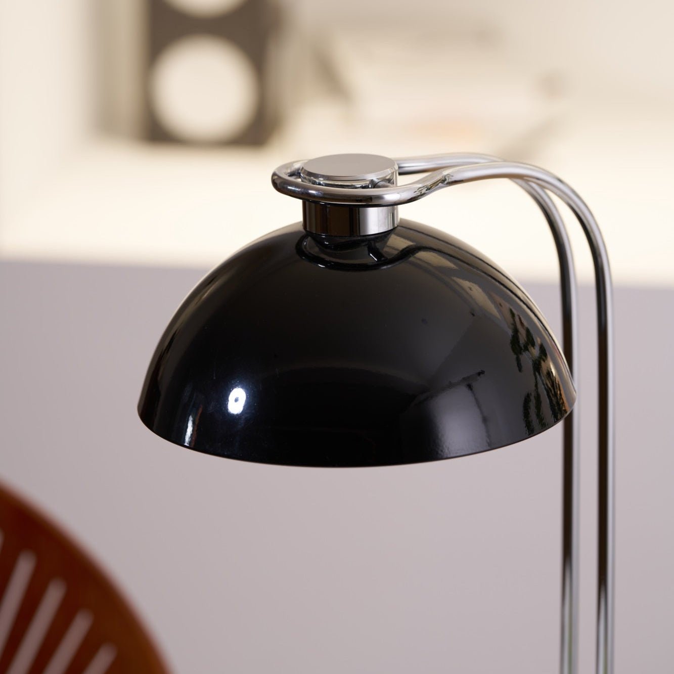 Domiscu Table Lamp