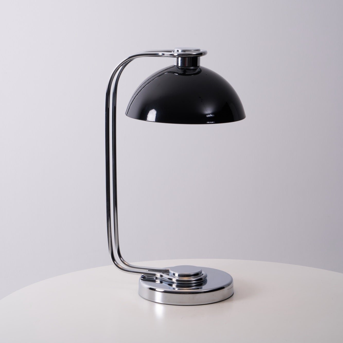Domiscu Table Lamp