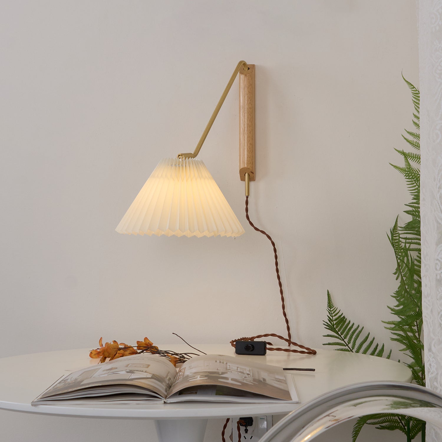 Klyzo Wall Light