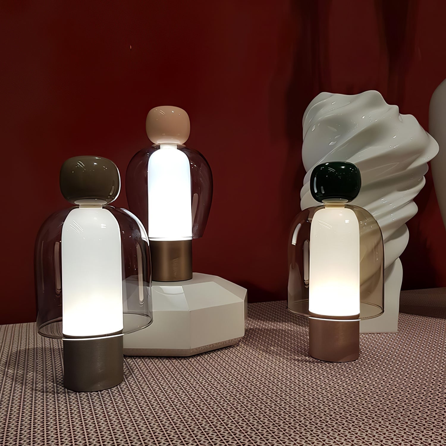 Maviro Table Lamp