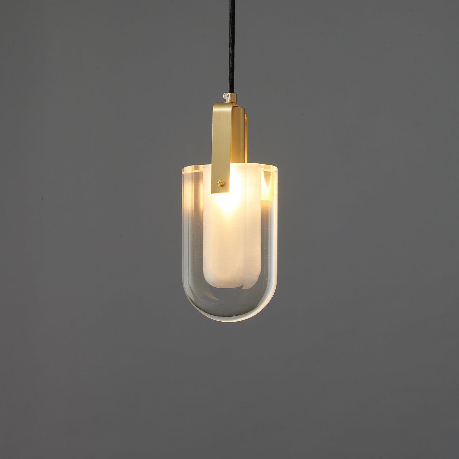 Lekopeza Pendant Light