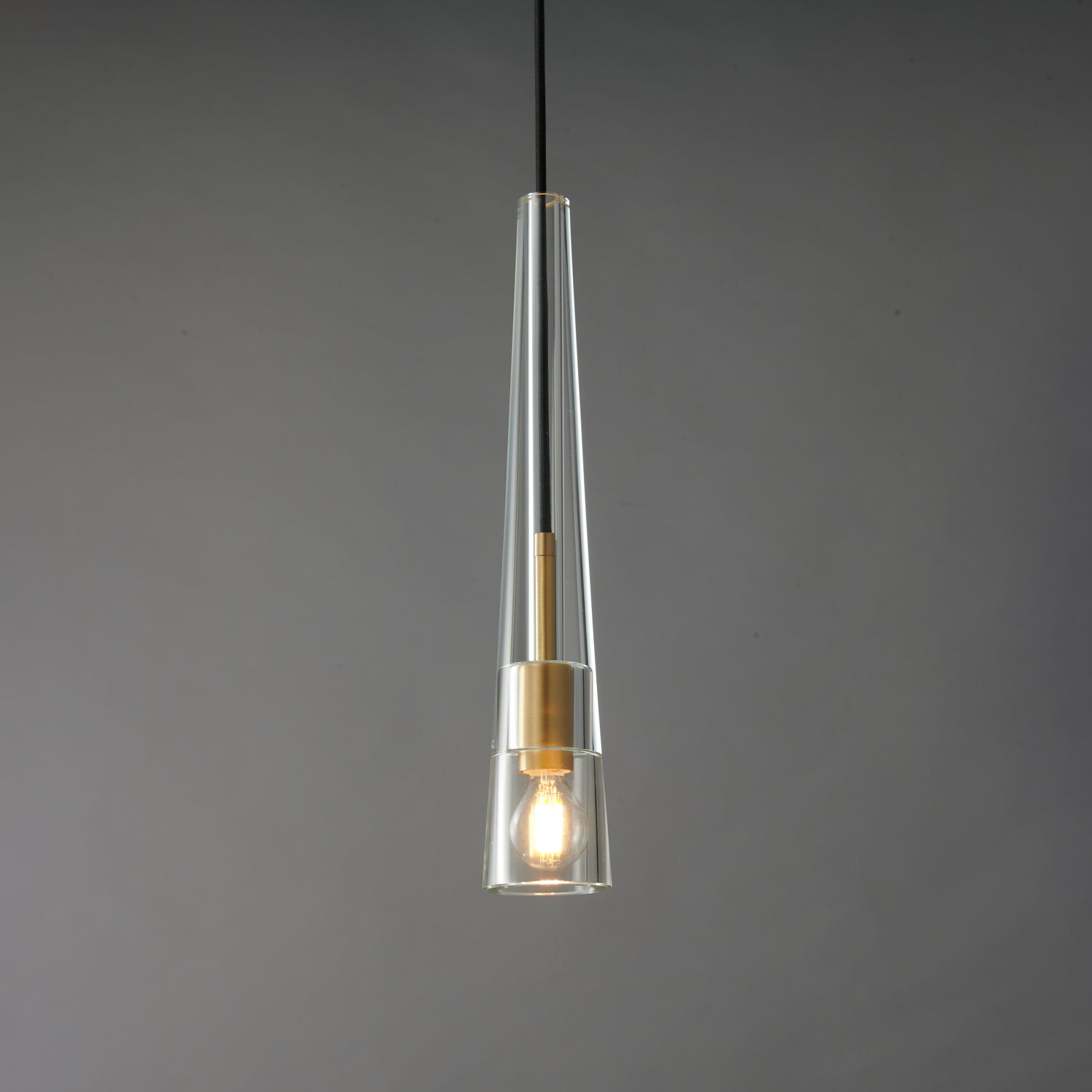 Lekopeza Pendant Light