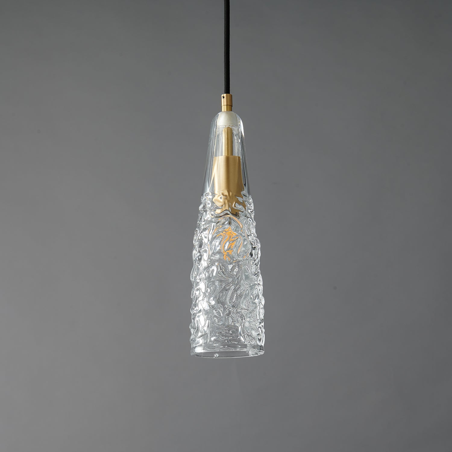 Lekopeza Pendant Light