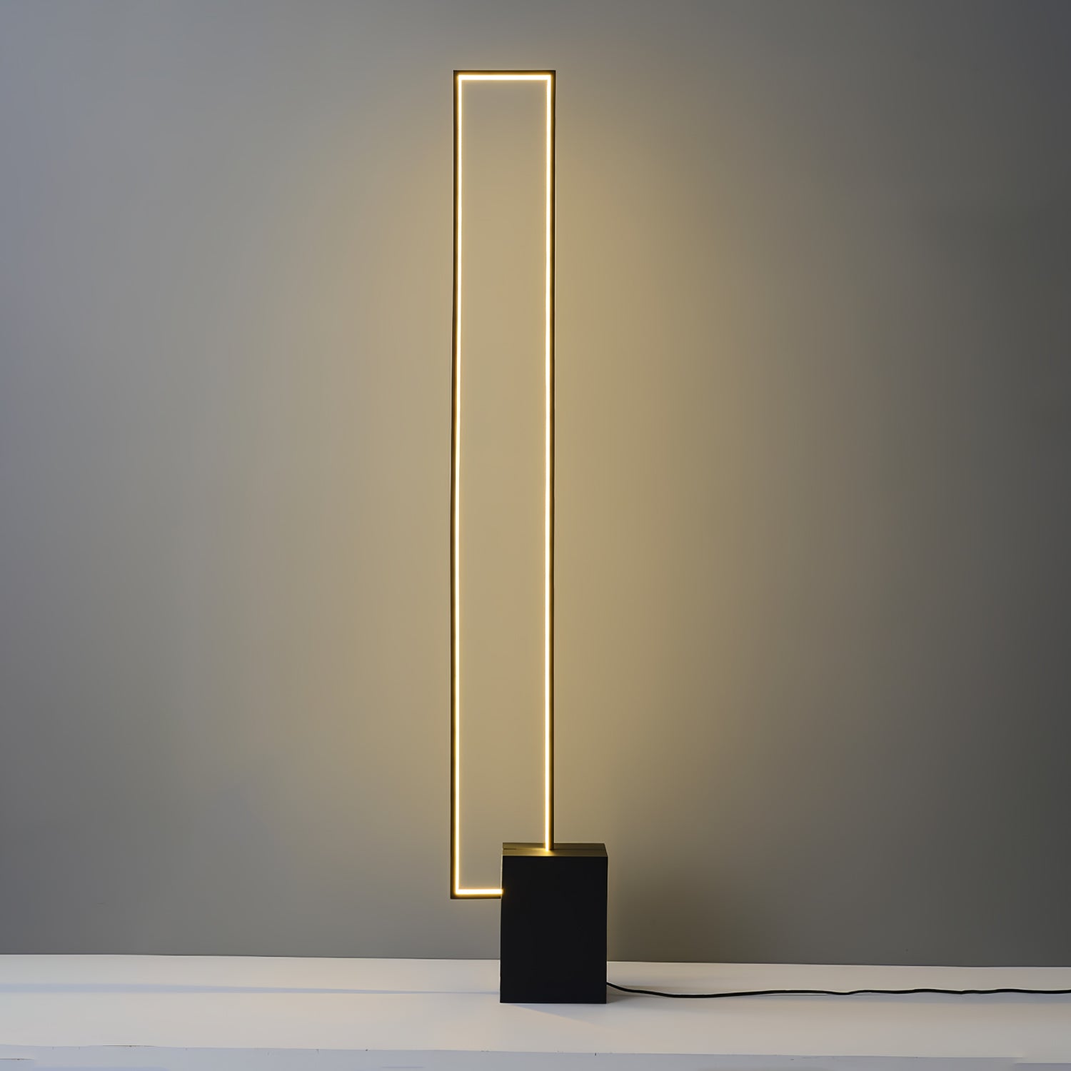 Voaren Floor Lamp