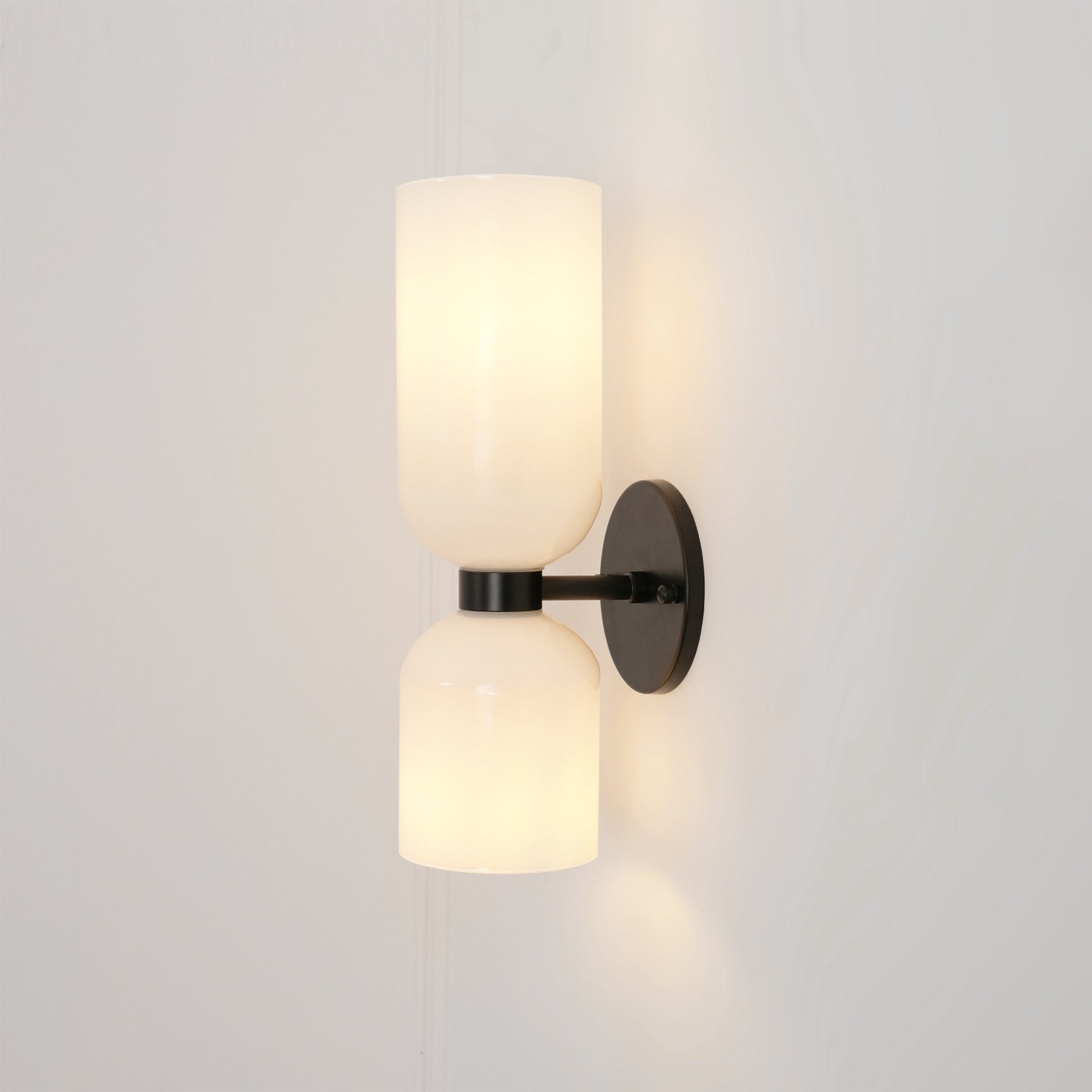 Gralor Wall Light
