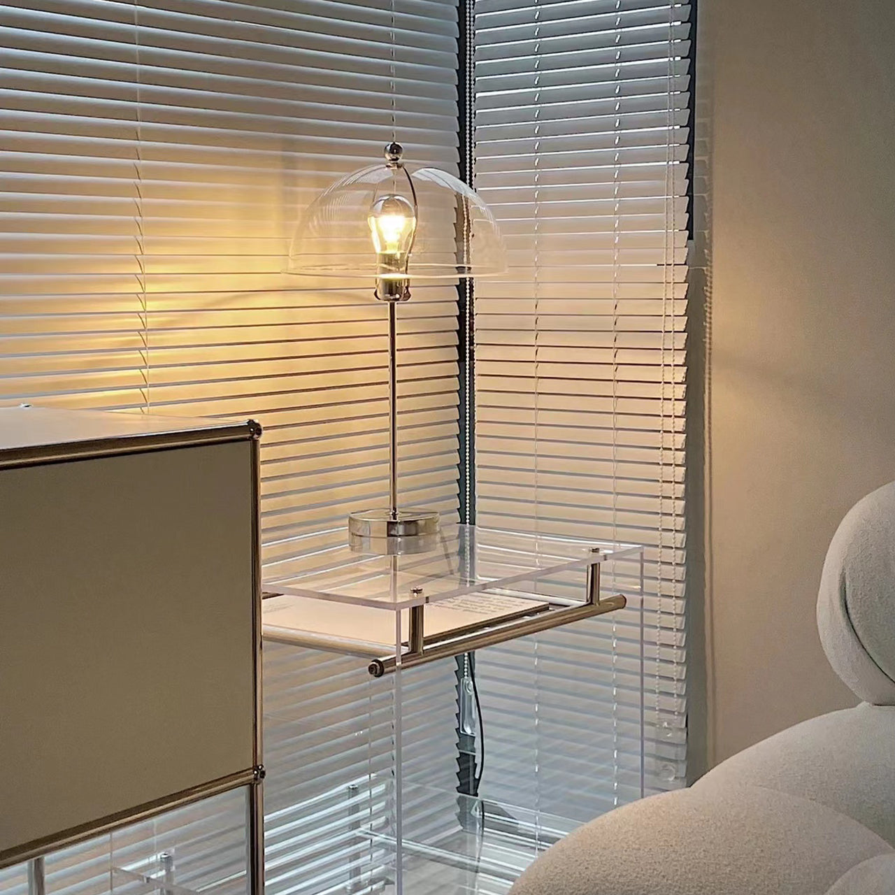Wynnelio Table Lamp