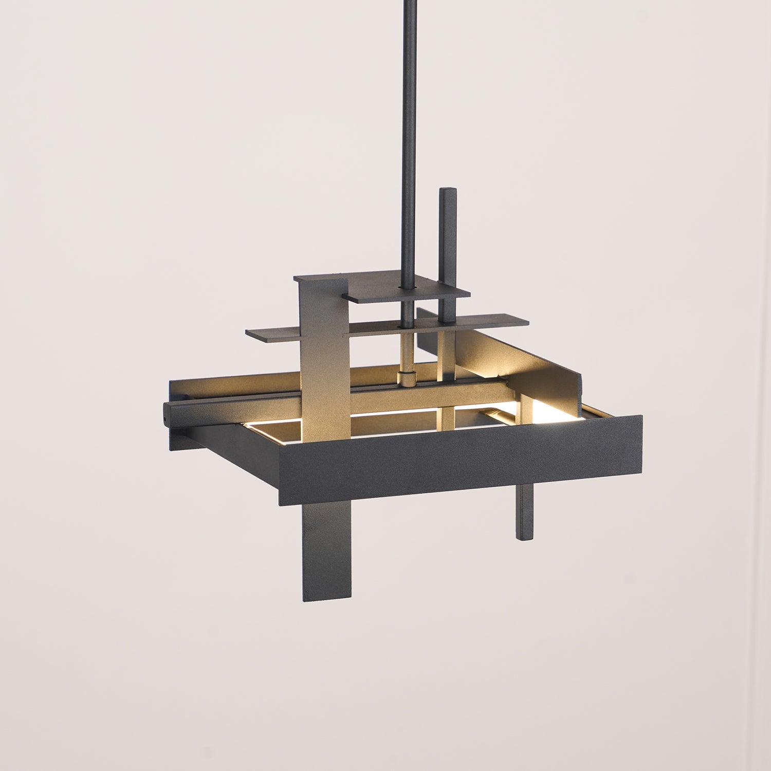 Eithinzo Pendant Light