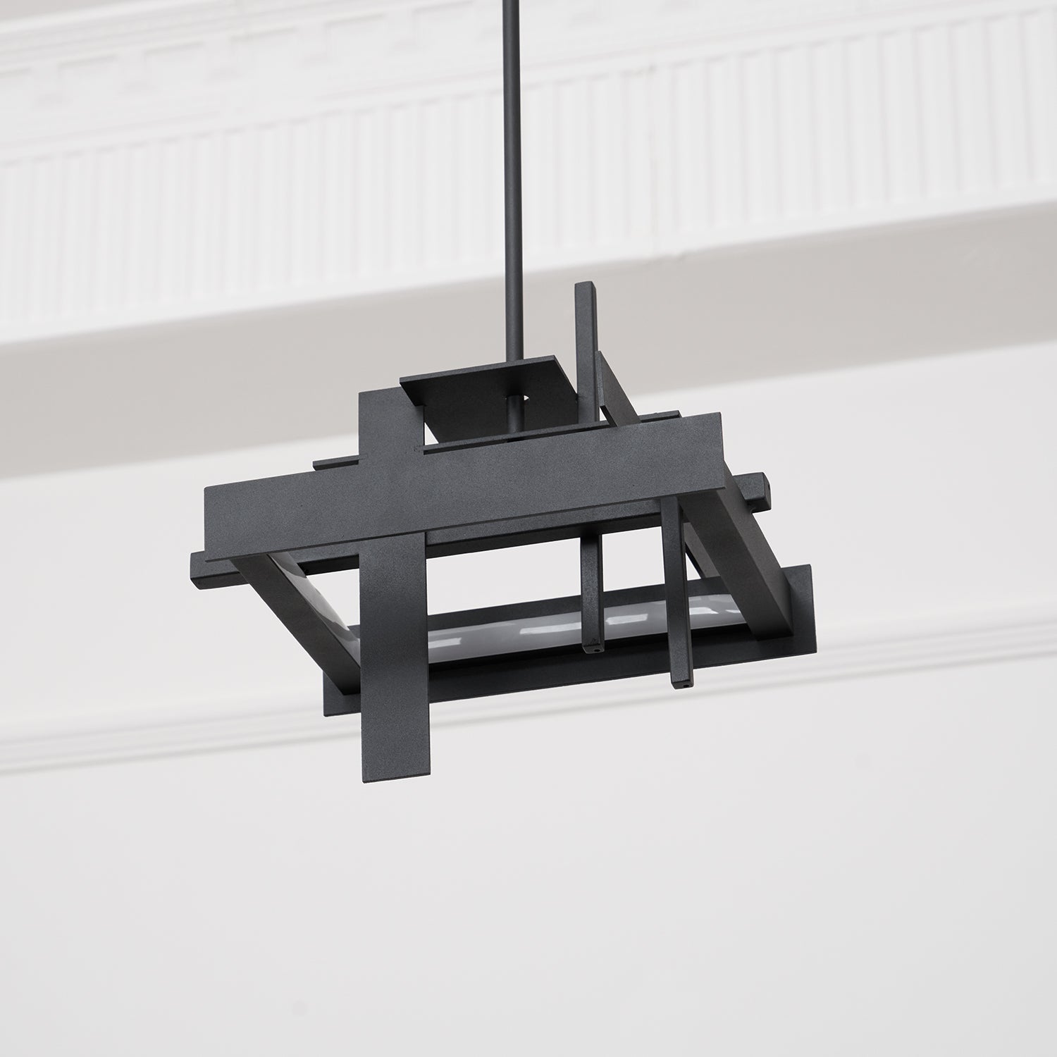 Eithinzo Pendant Light