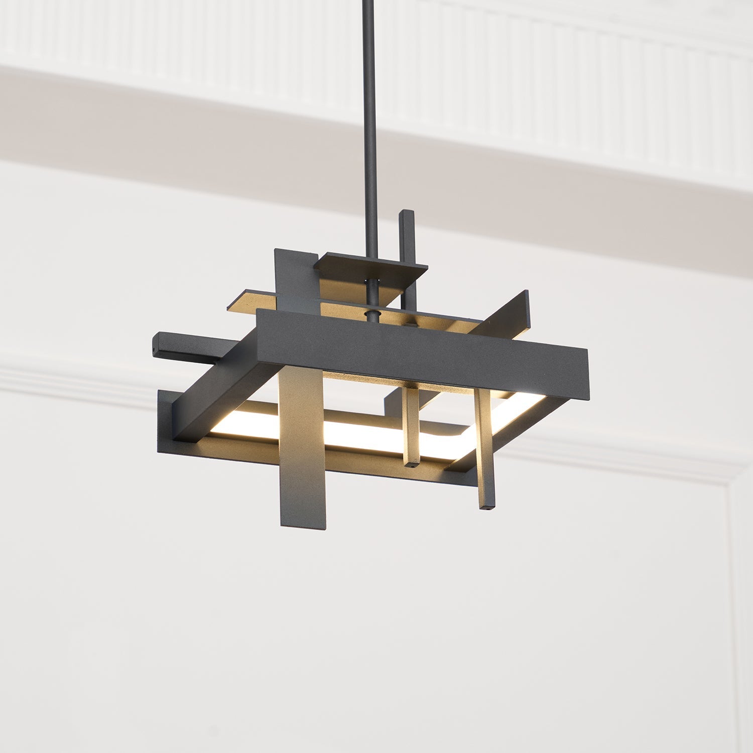 Eithinzo Pendant Light