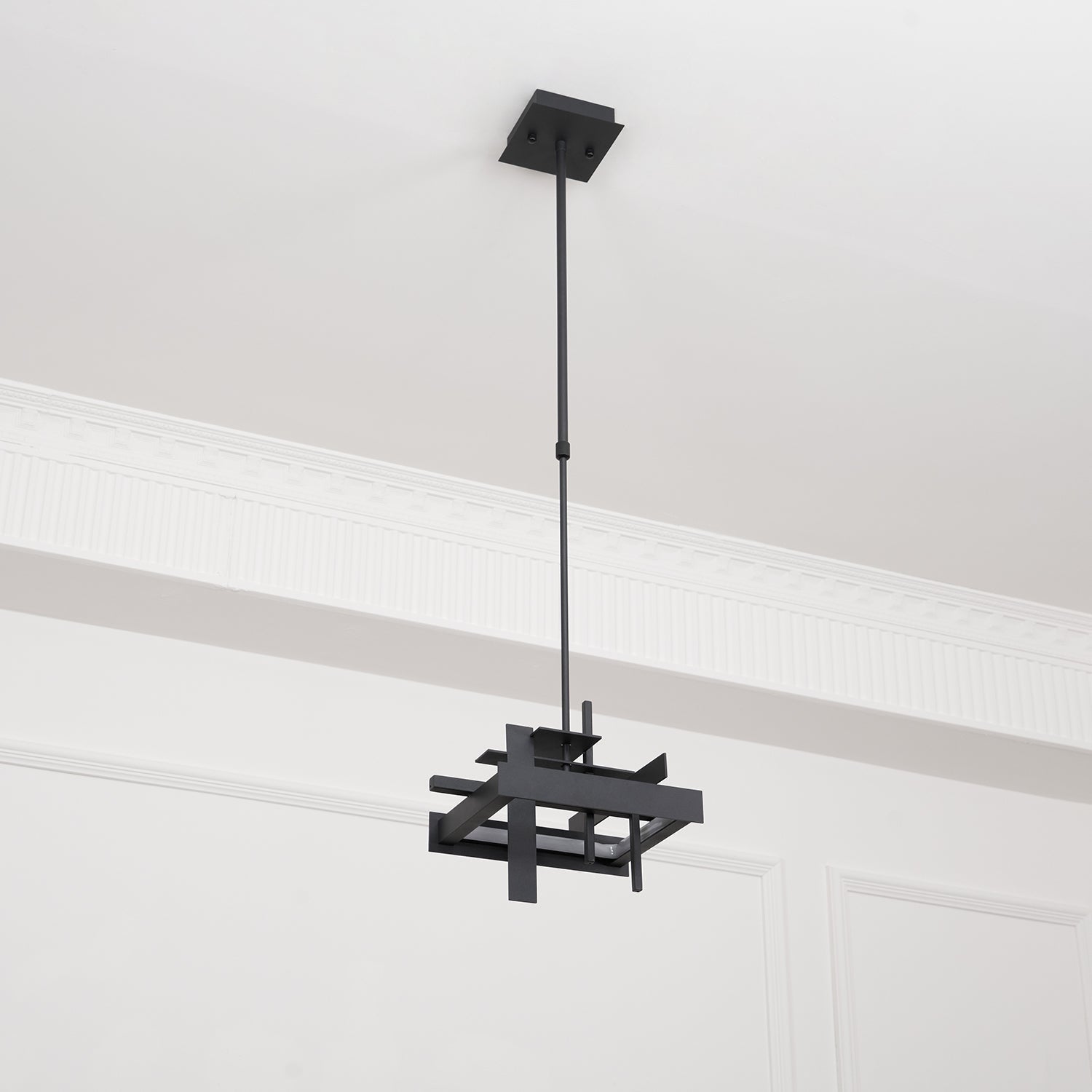 Eithinzo Pendant Light