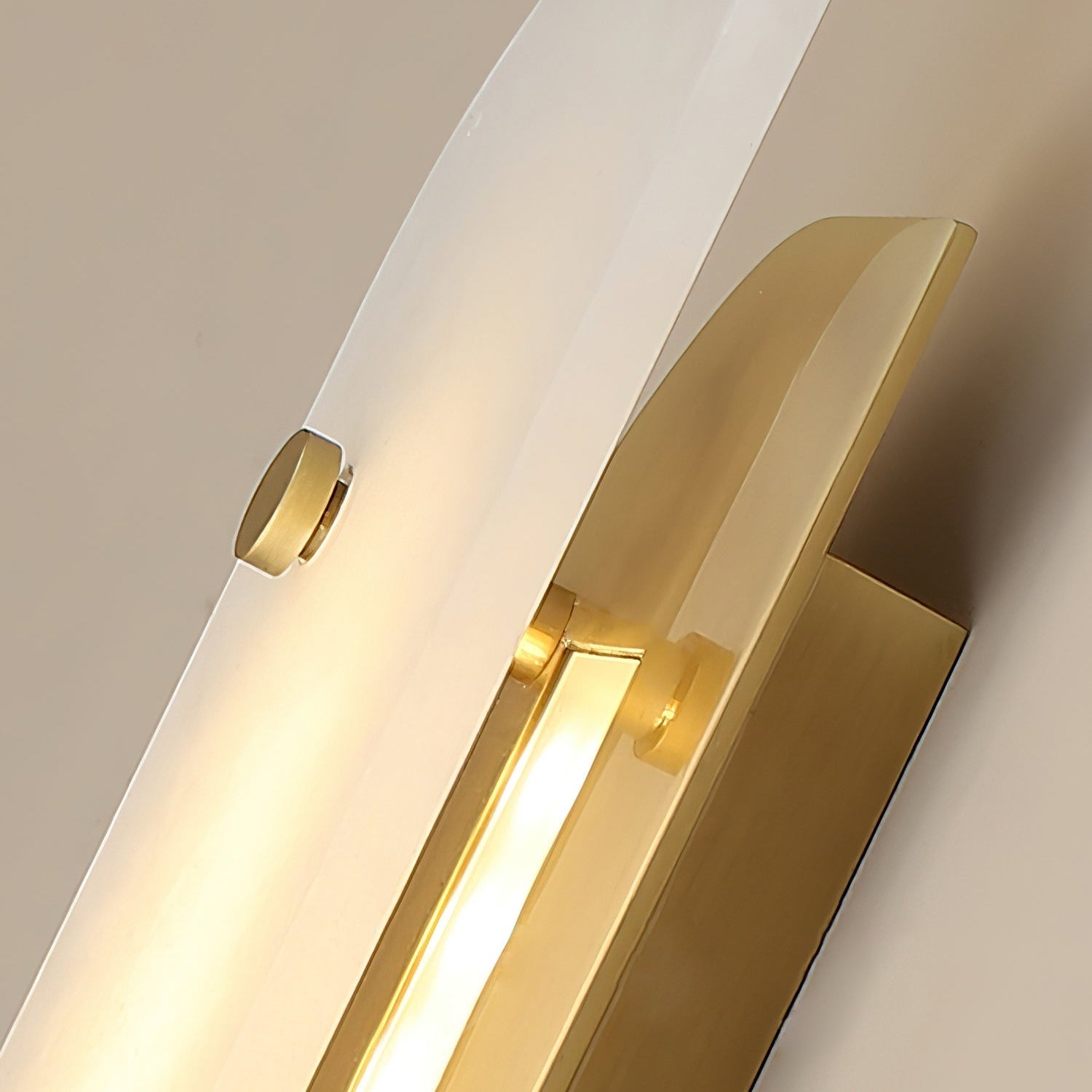 Meloriv Alabaster Wall Light