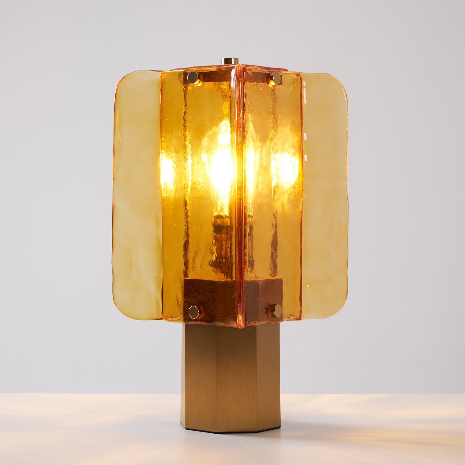 Velynessa Table Lamp