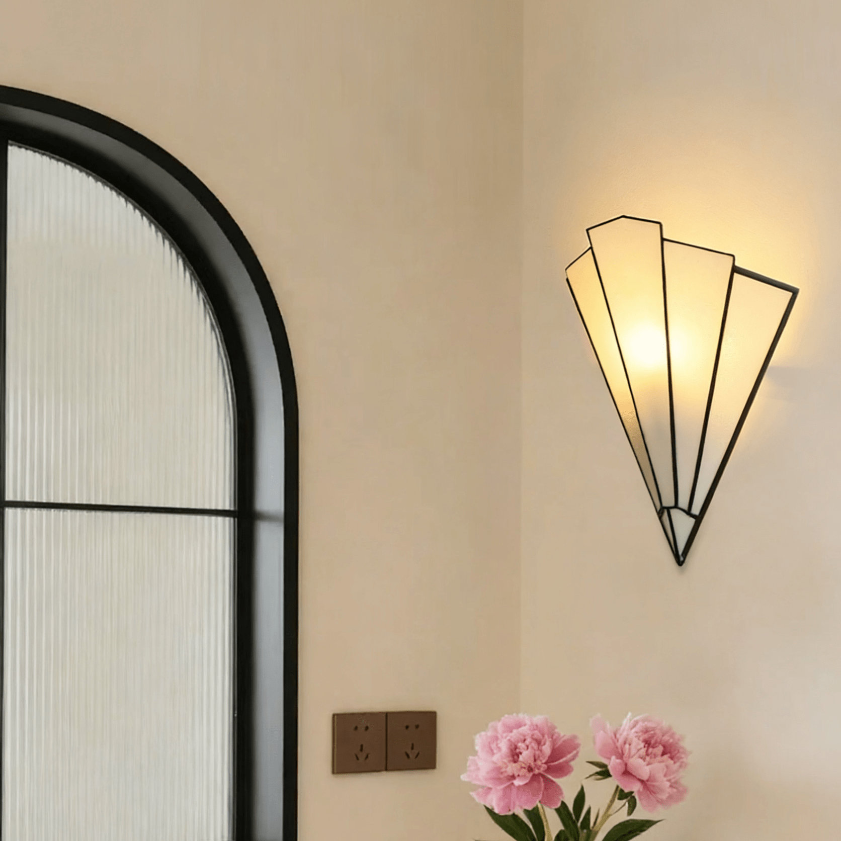 Delowe Wall Light