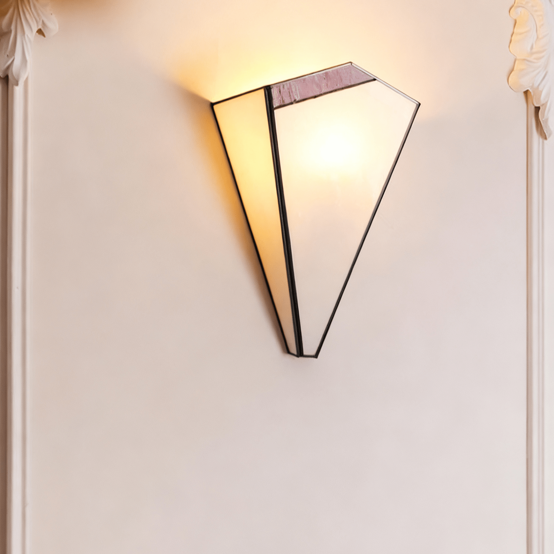 Delowe Wall Light