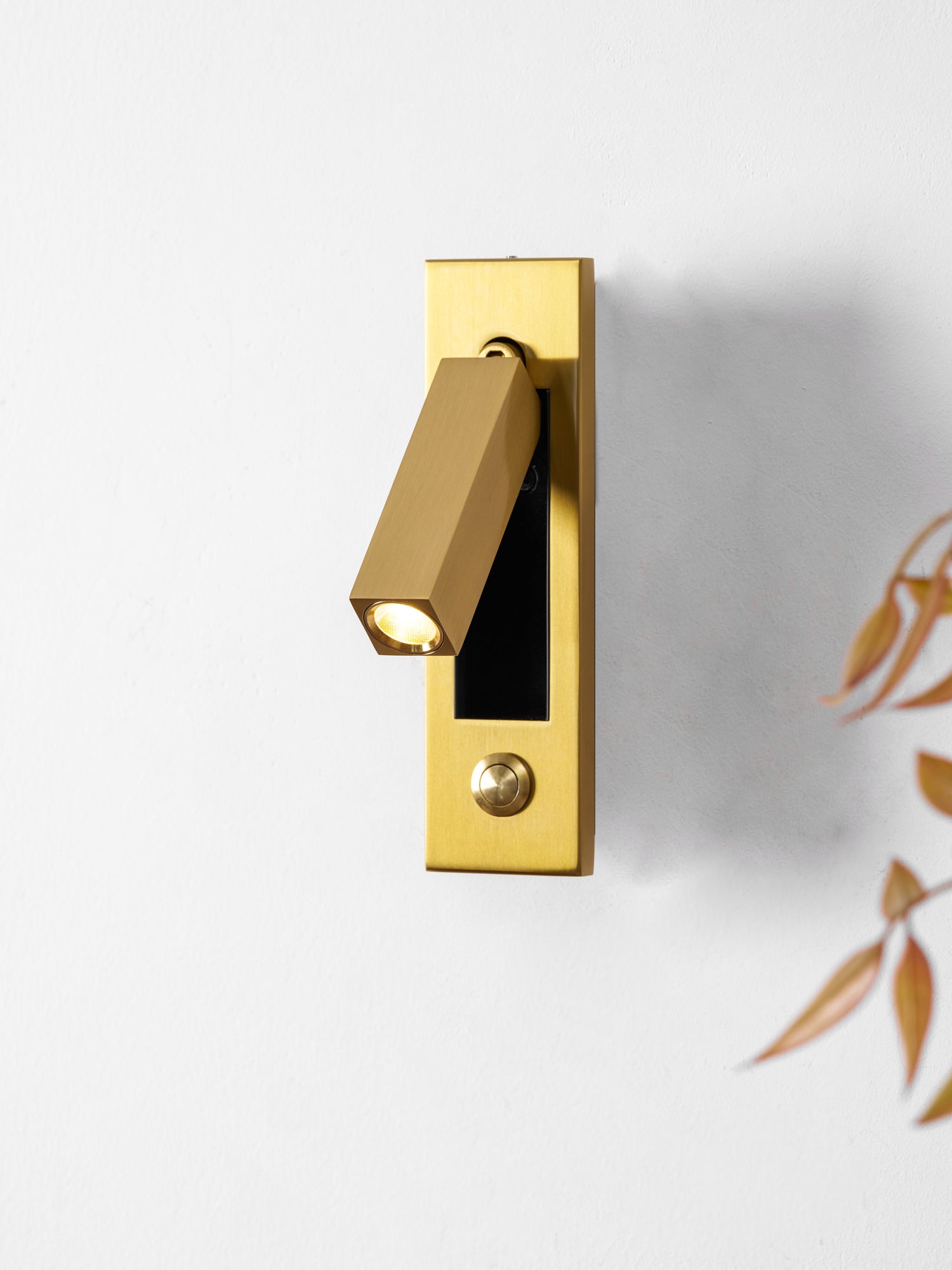 Cenvaburn Recessed Wall Light
