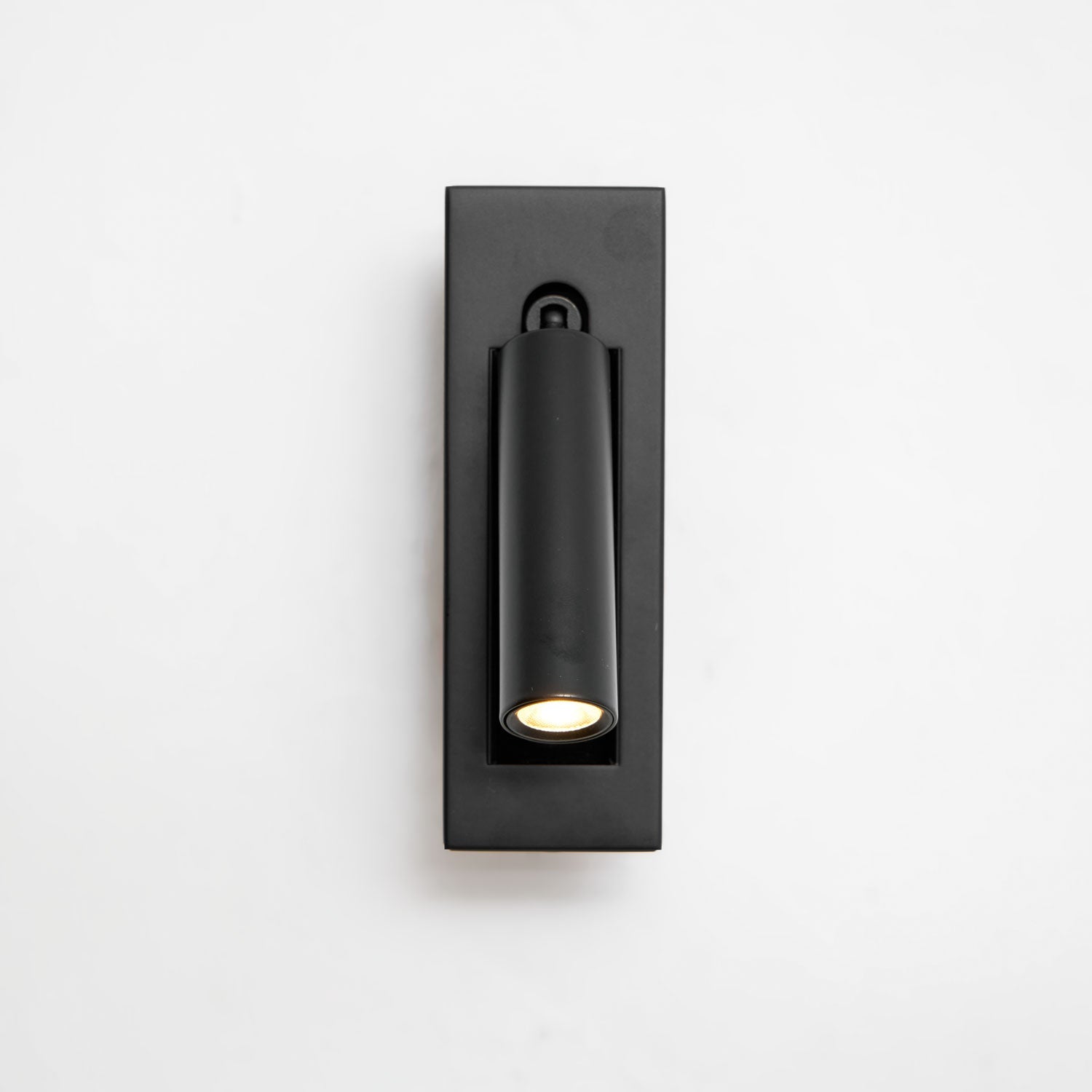 Cenvaburn Recessed Wall Light