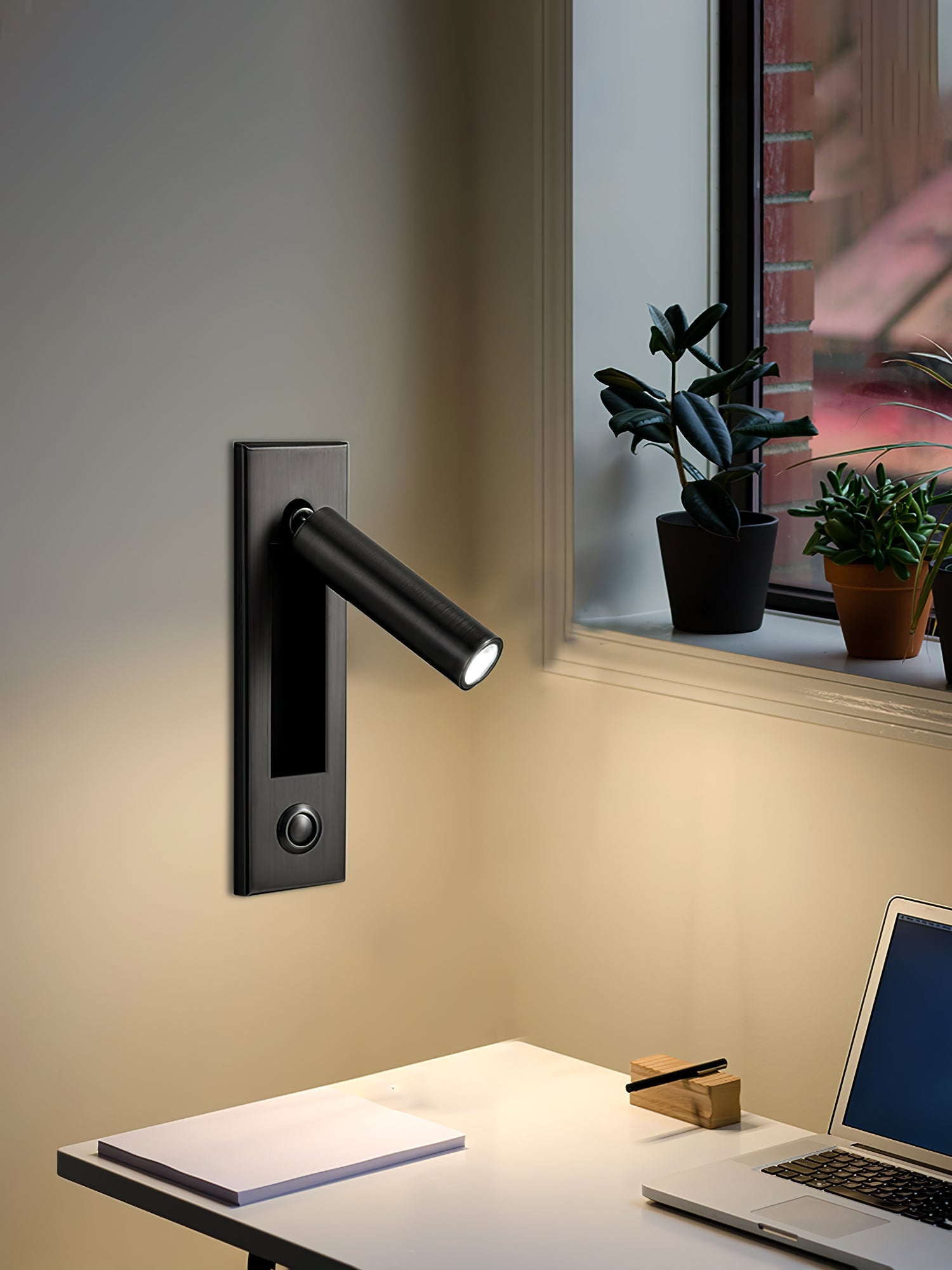 Cenvaburn Recessed Wall Light
