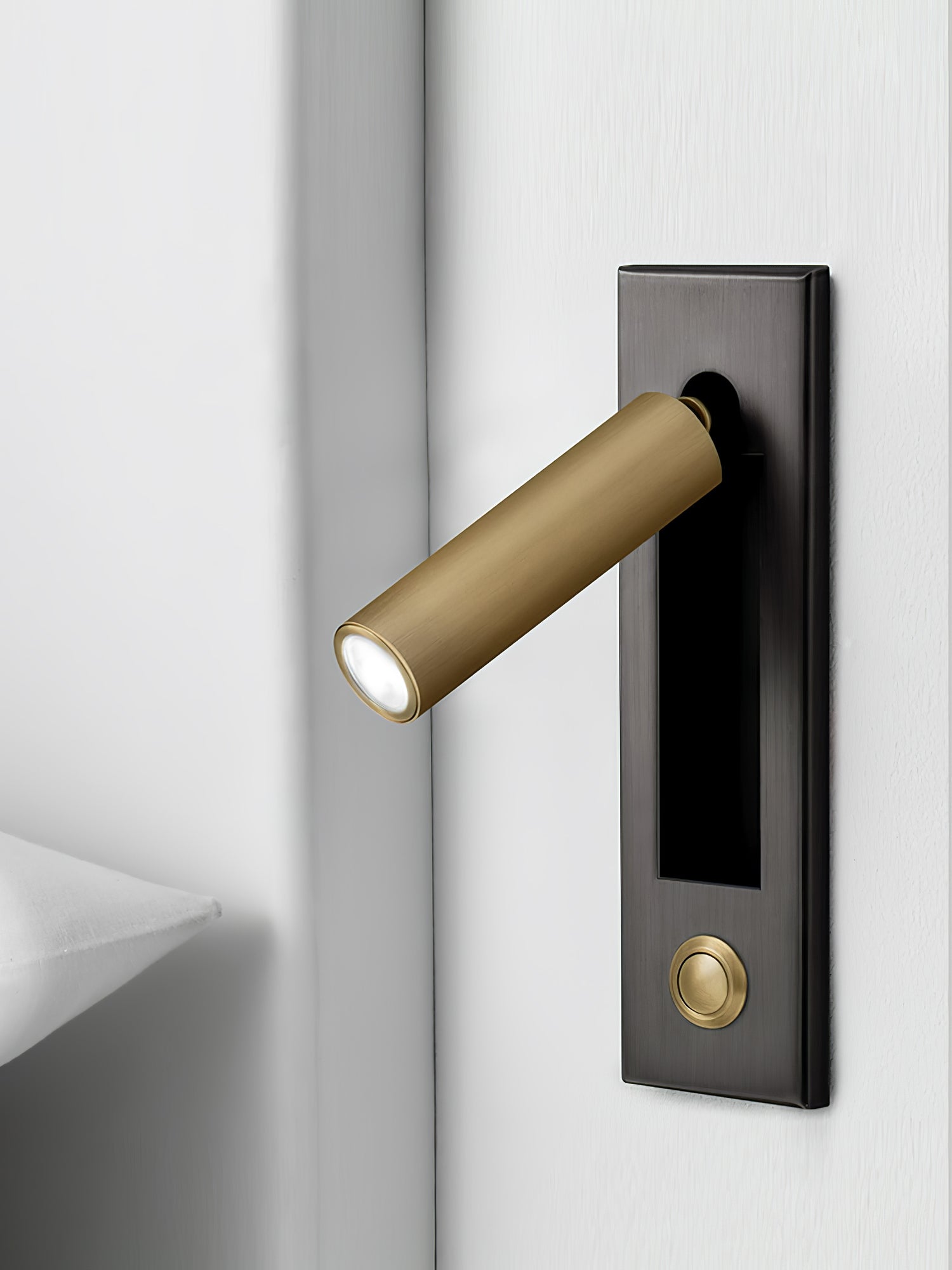 Cenvaburn Recessed Wall Light