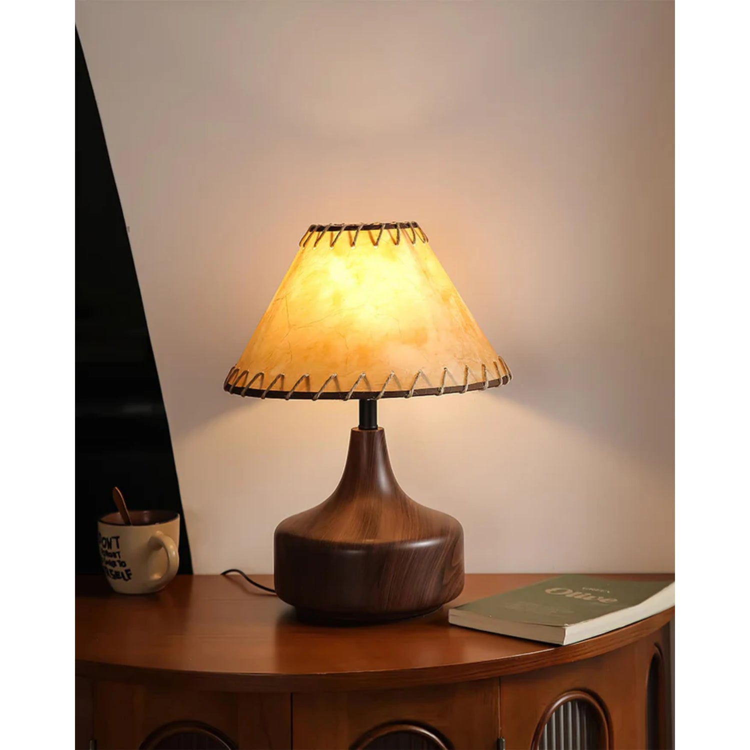 Enloeza Table Lamp