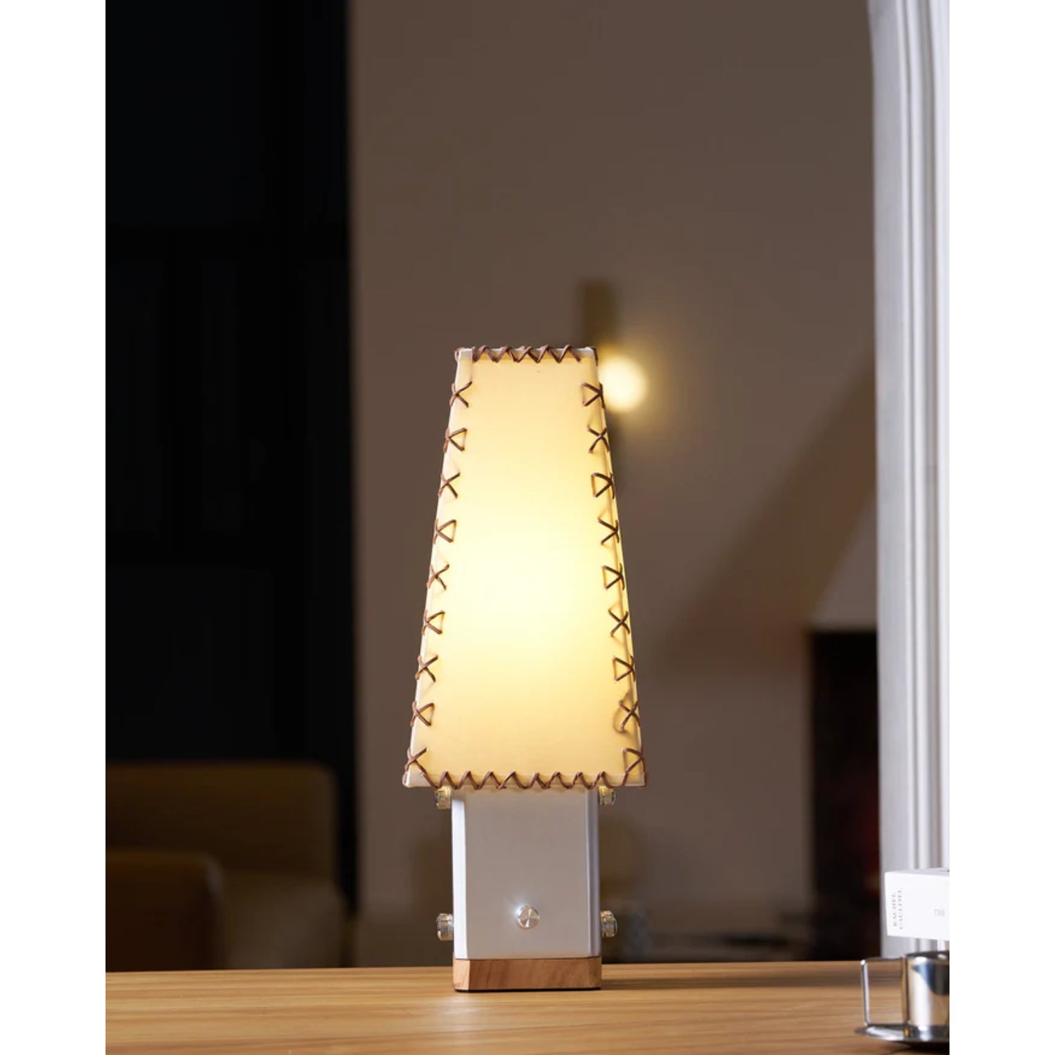 Elestea Table Lamp