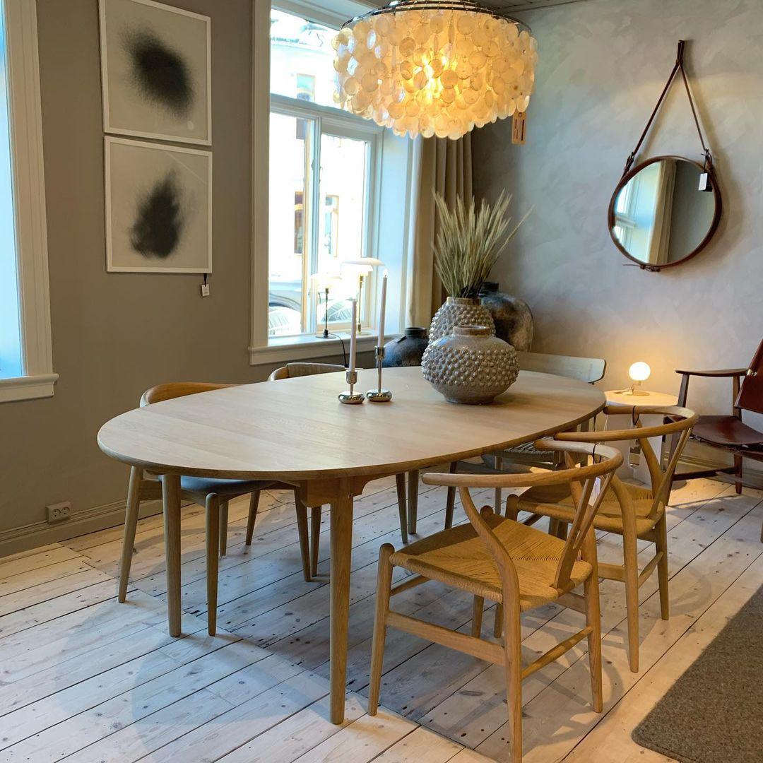 Qanserrino Chandelier