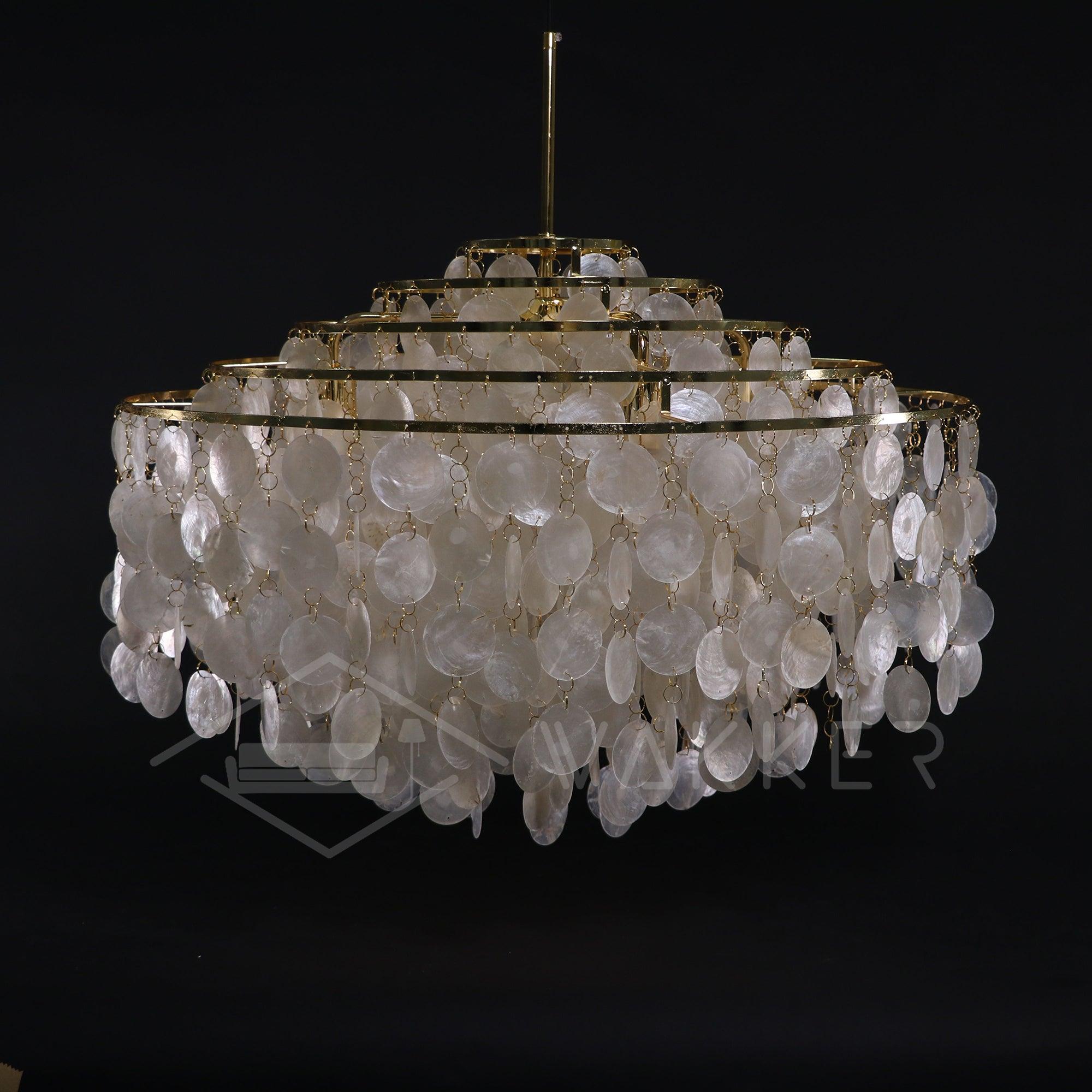 Qanserrino Chandelier