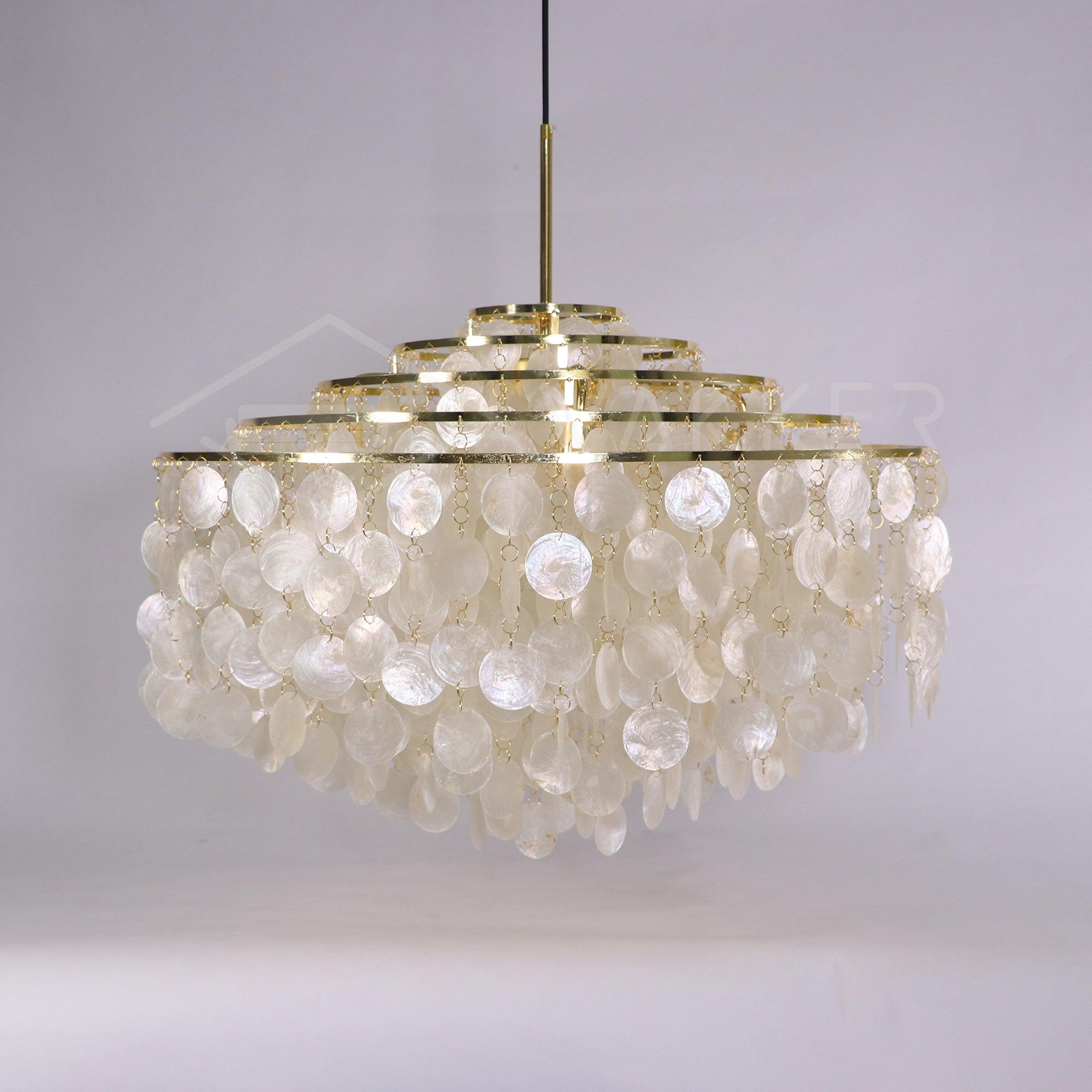 Qanserrino Chandelier