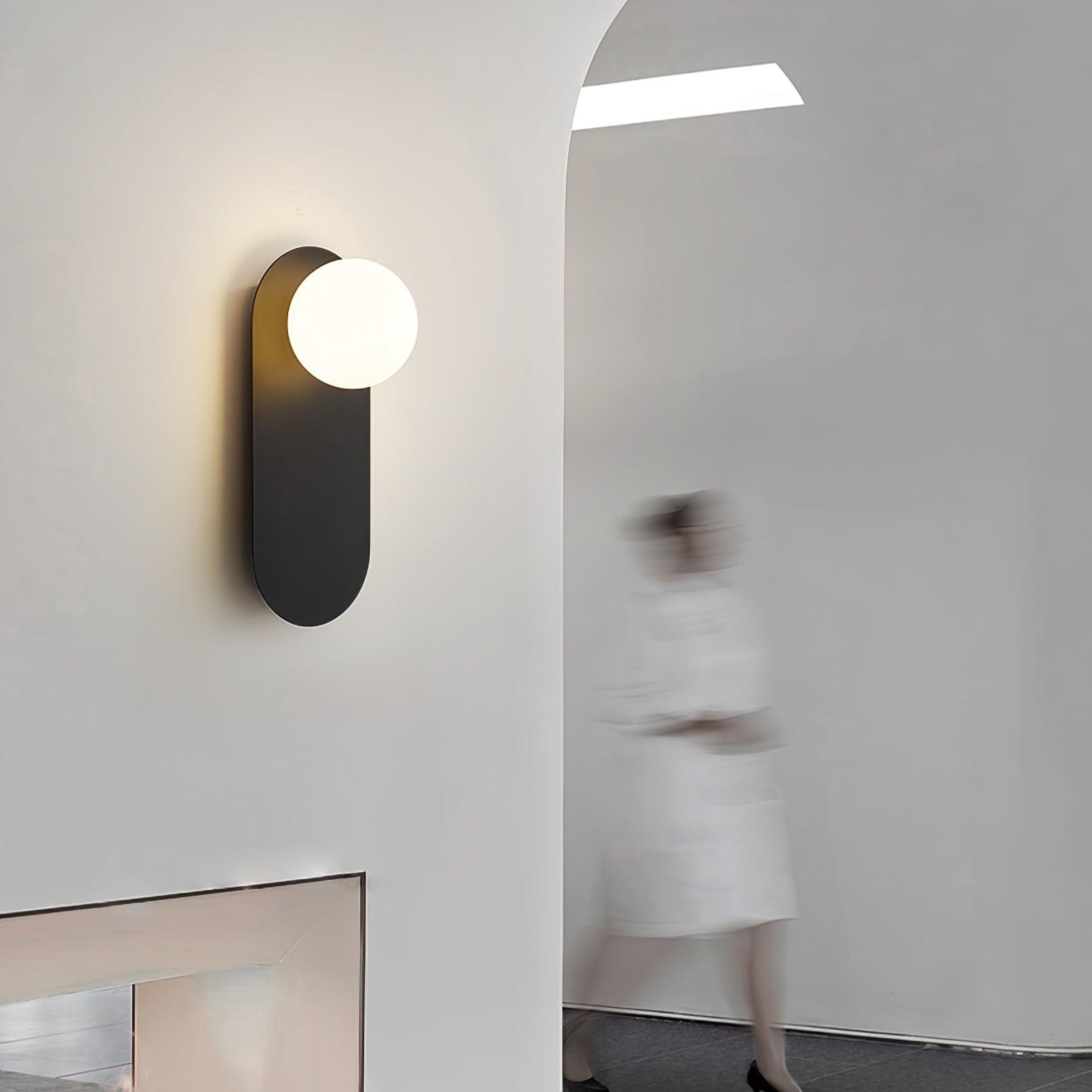 Fynsor Wall Light