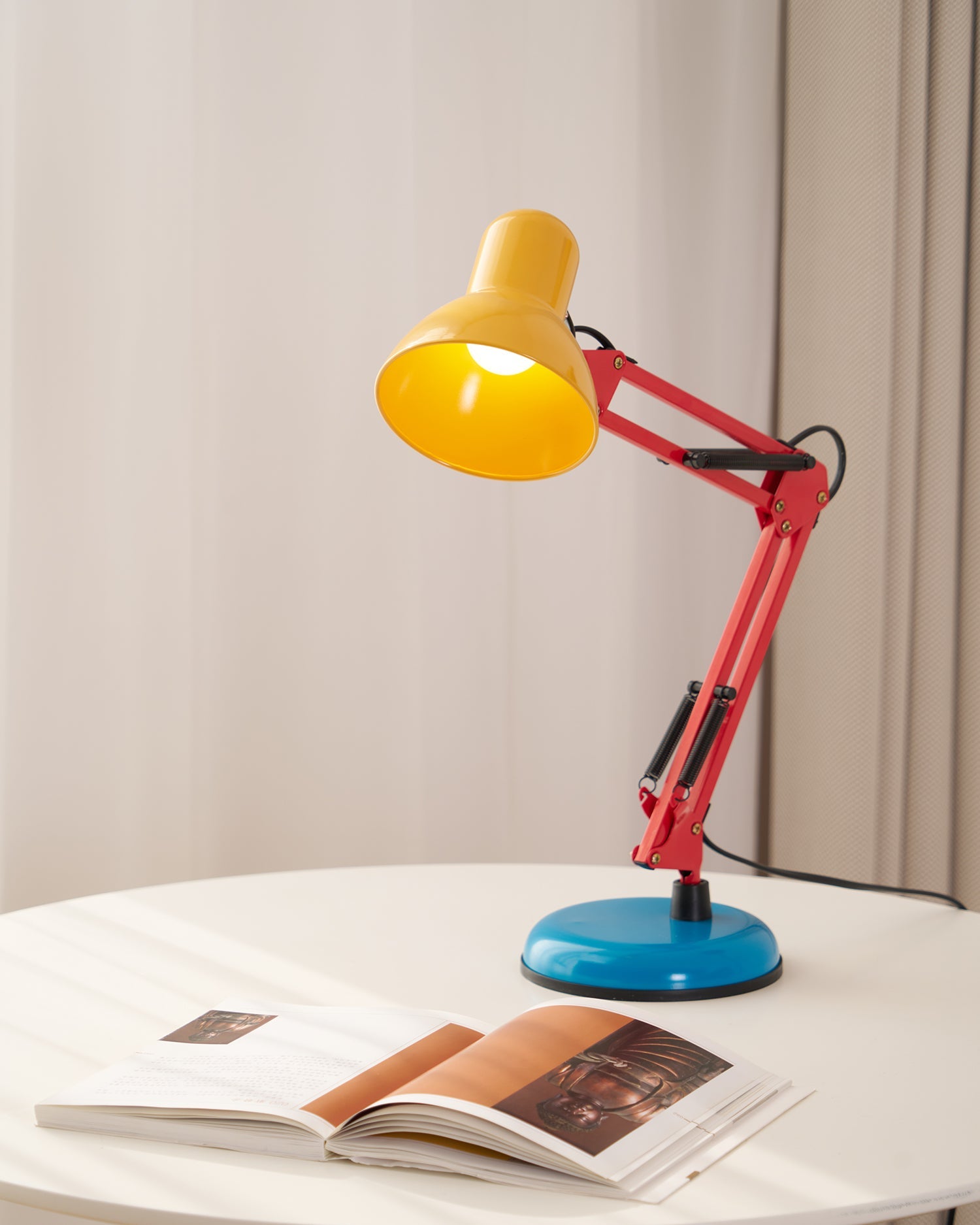 Dalemo Table Lamp