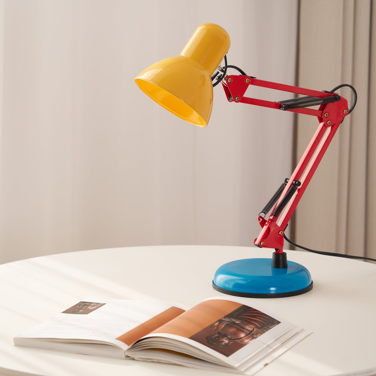 Dalemo Table Lamp