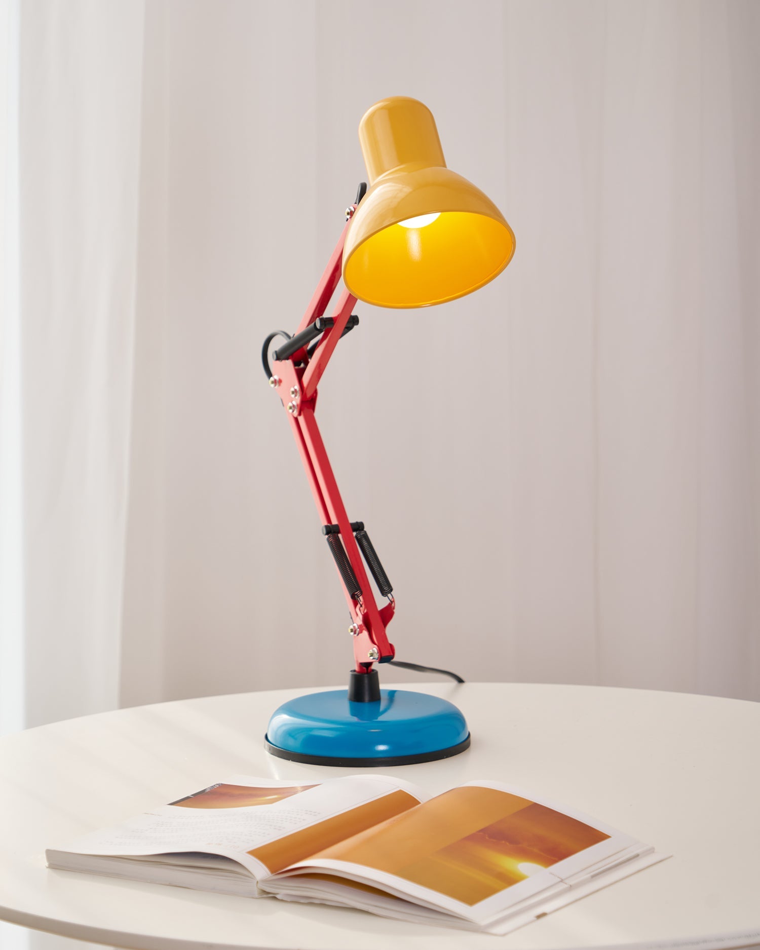 Dalemo Table Lamp