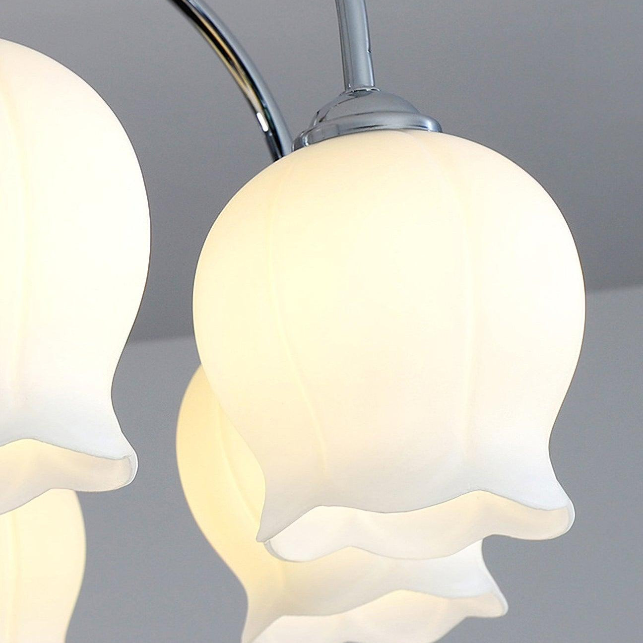 Foralle Tulip Ceiling Light With Tulip-Shaped Shades