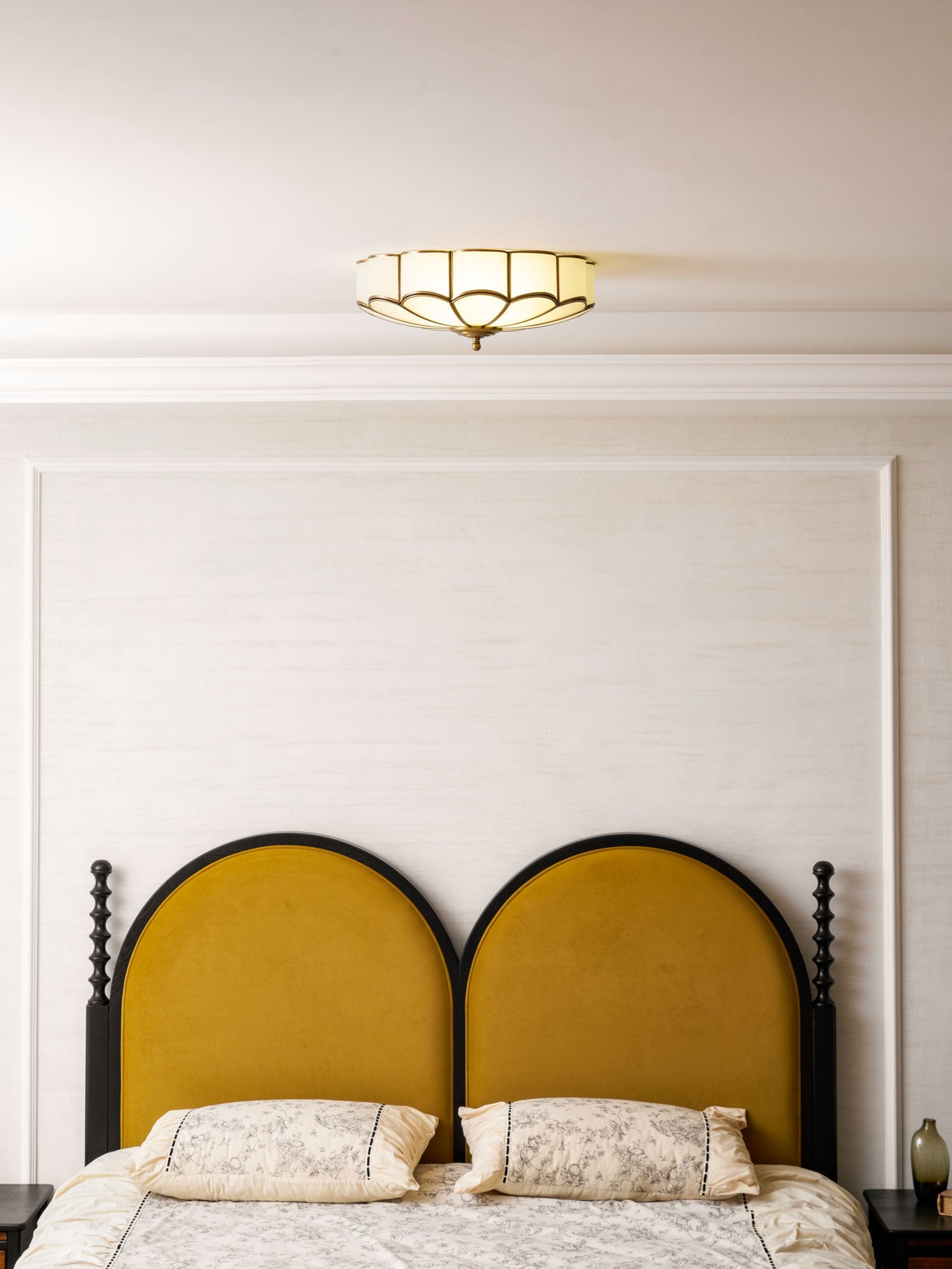 Hawve Flower Ceiling Light