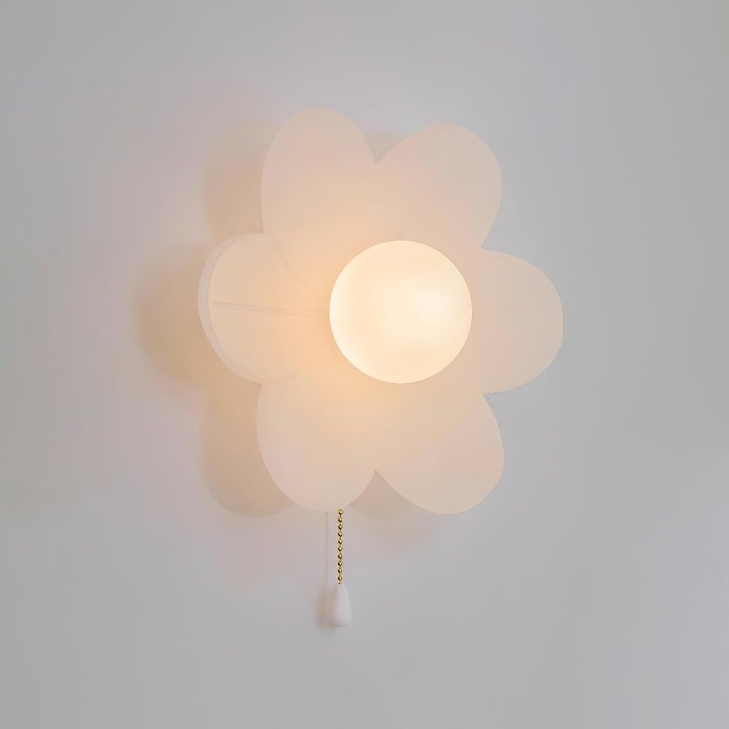 Lyn Flower-Shaped Wall Light