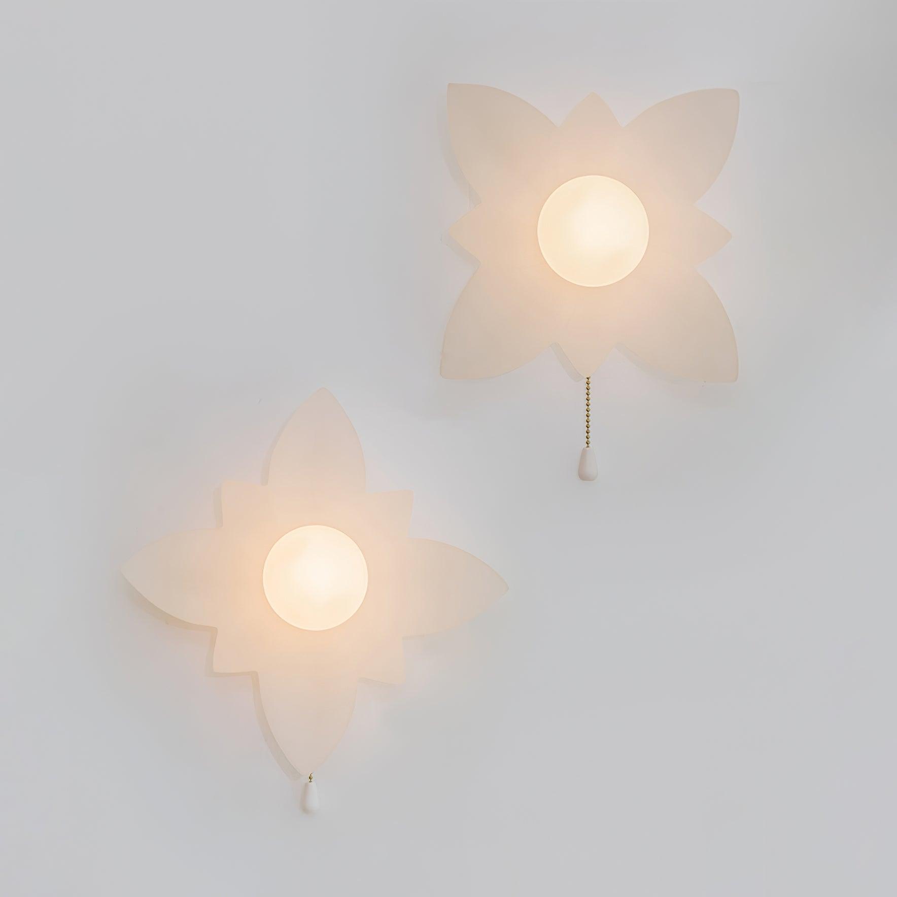 Lyn Flower-Shaped Wall Light