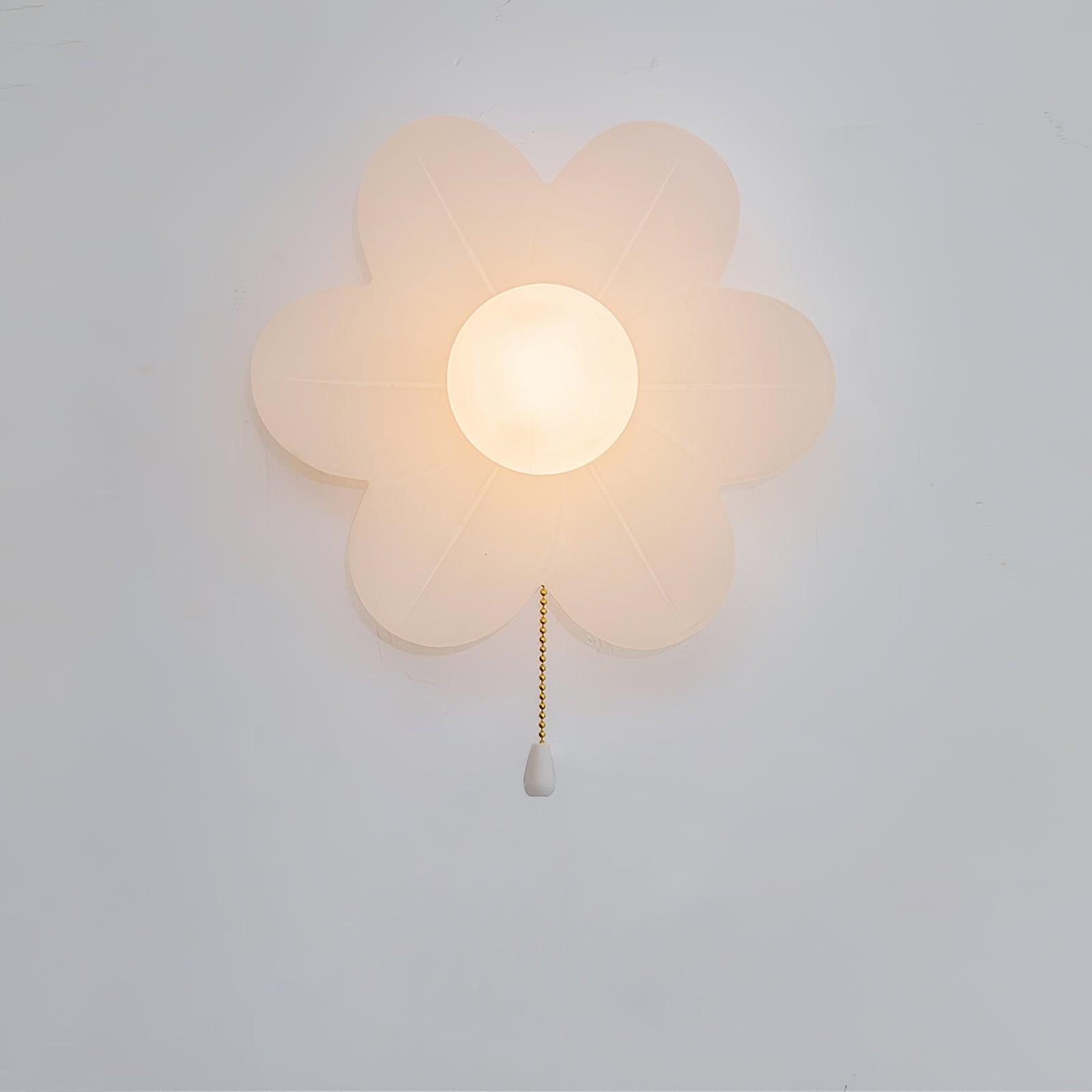Lyn Flower-Shaped Wall Light