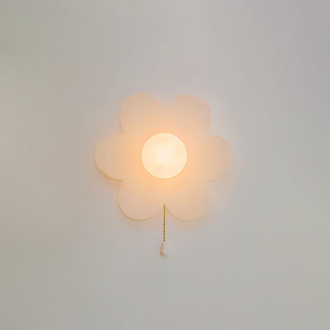 Lyn Flower-Shaped Wall Light