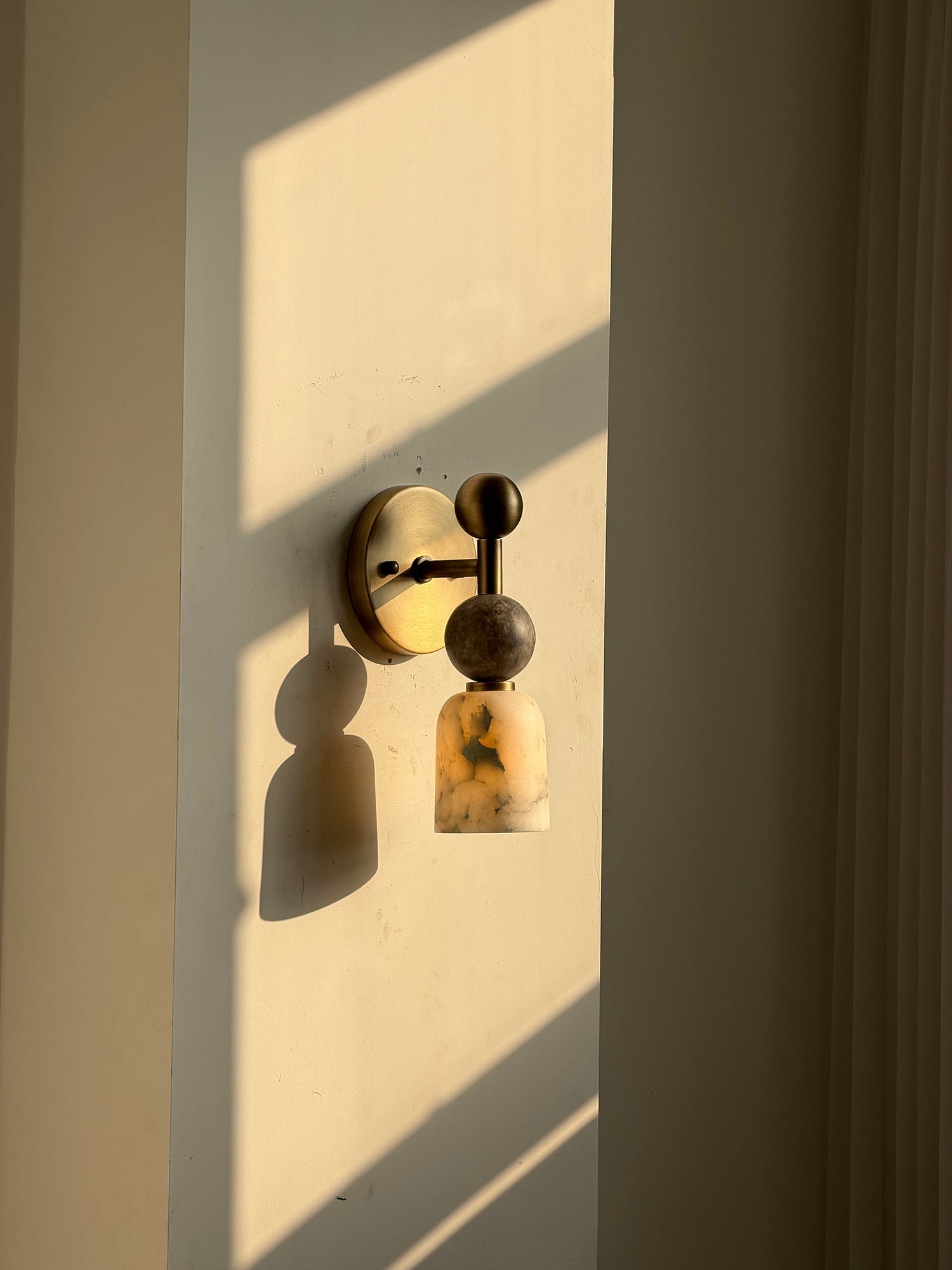 Yareror Sculptural Wall Light