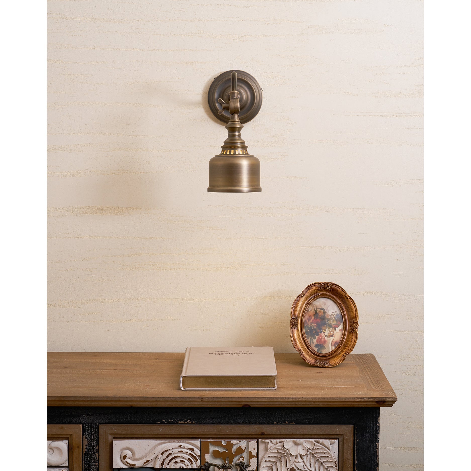 Miloara Vintage Wall Light