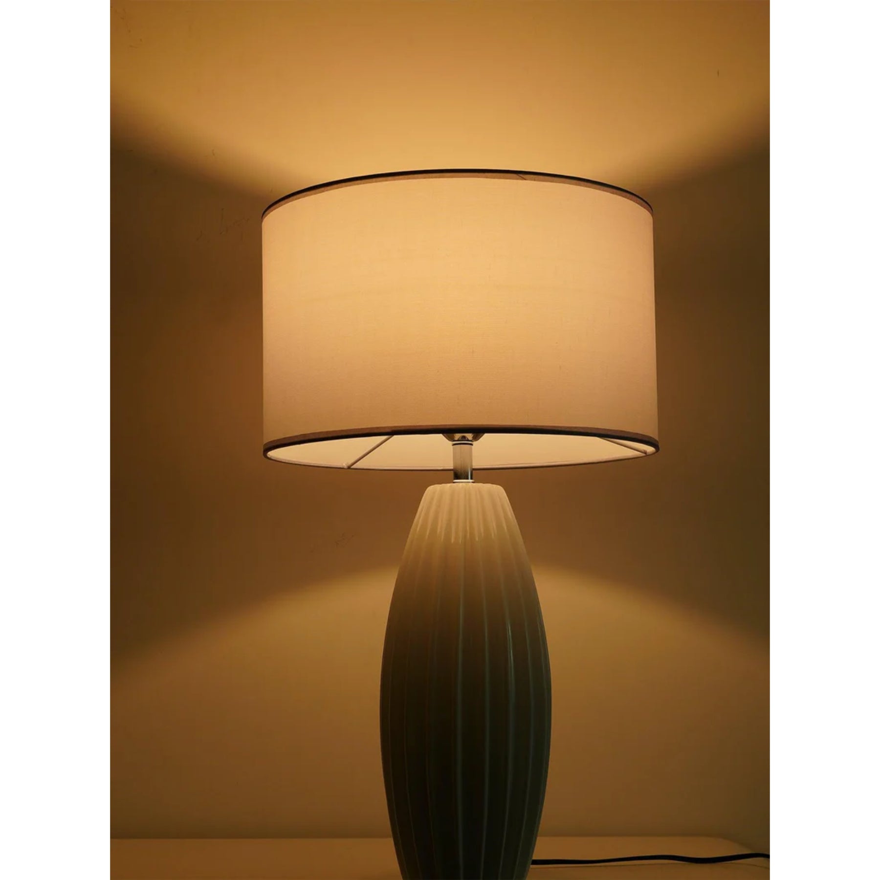 Gilinemo Table Lamp
