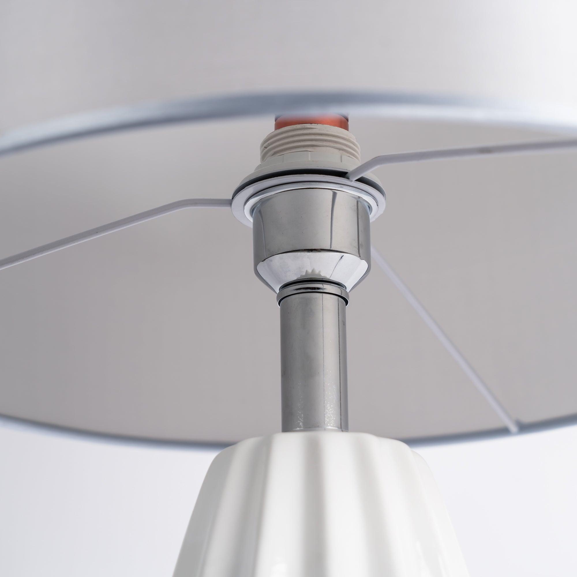 Gilinemo Table Lamp