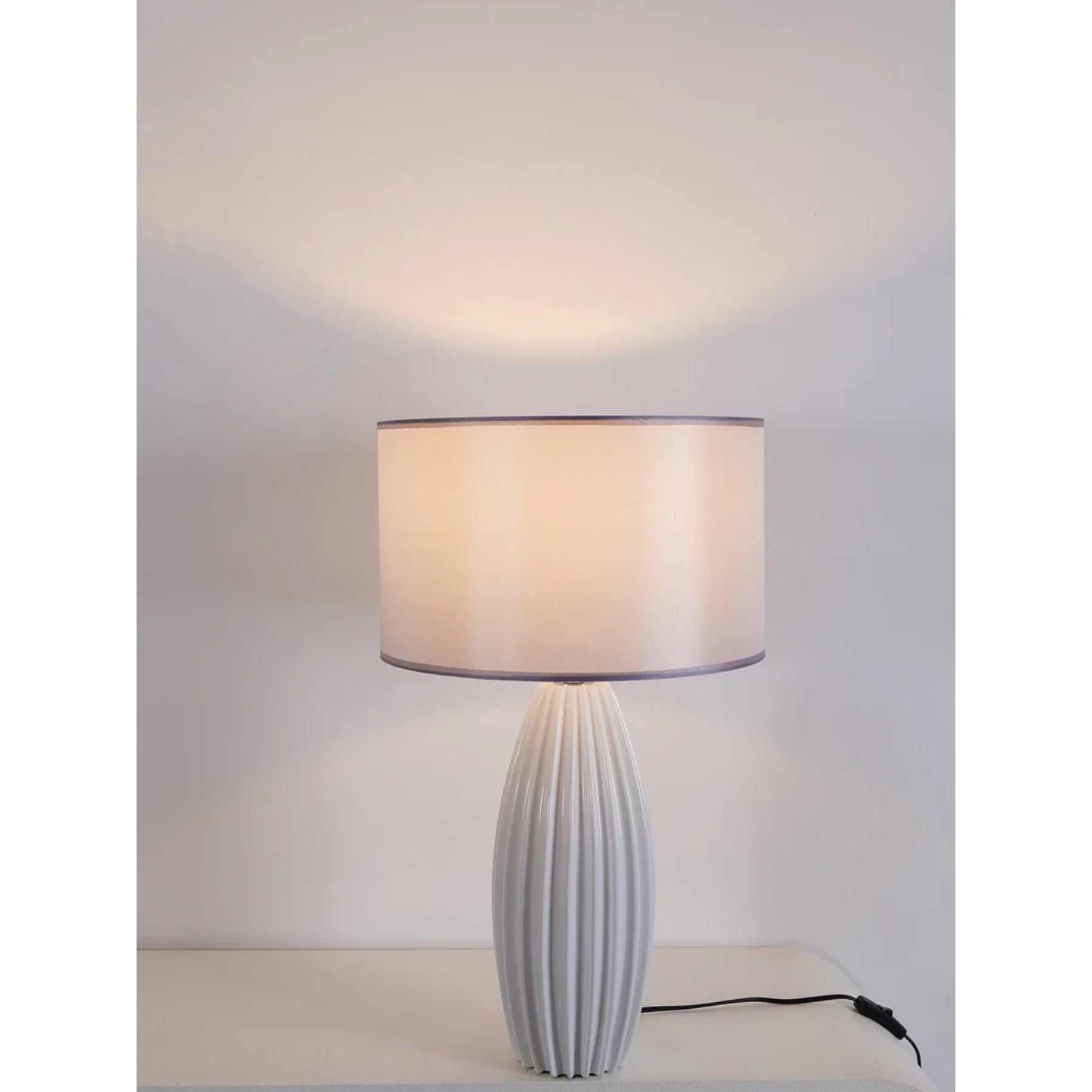 Gilinemo Table Lamp
