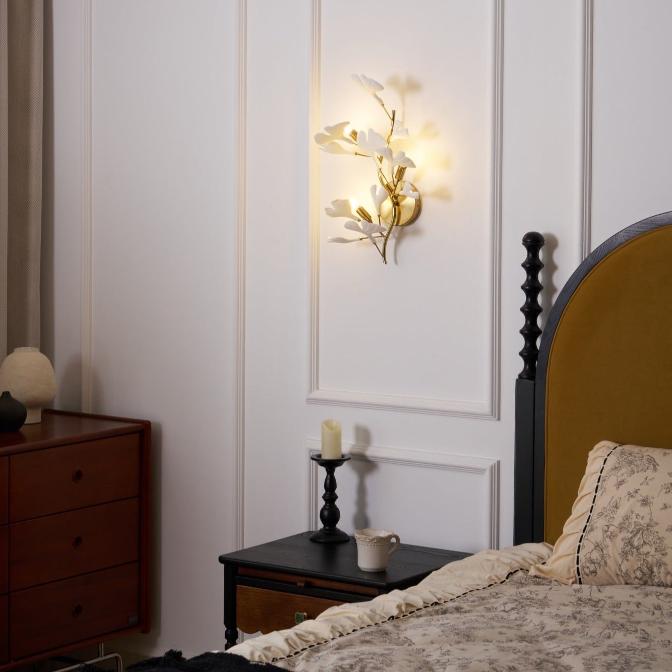 Fynzor Flower Wall Light