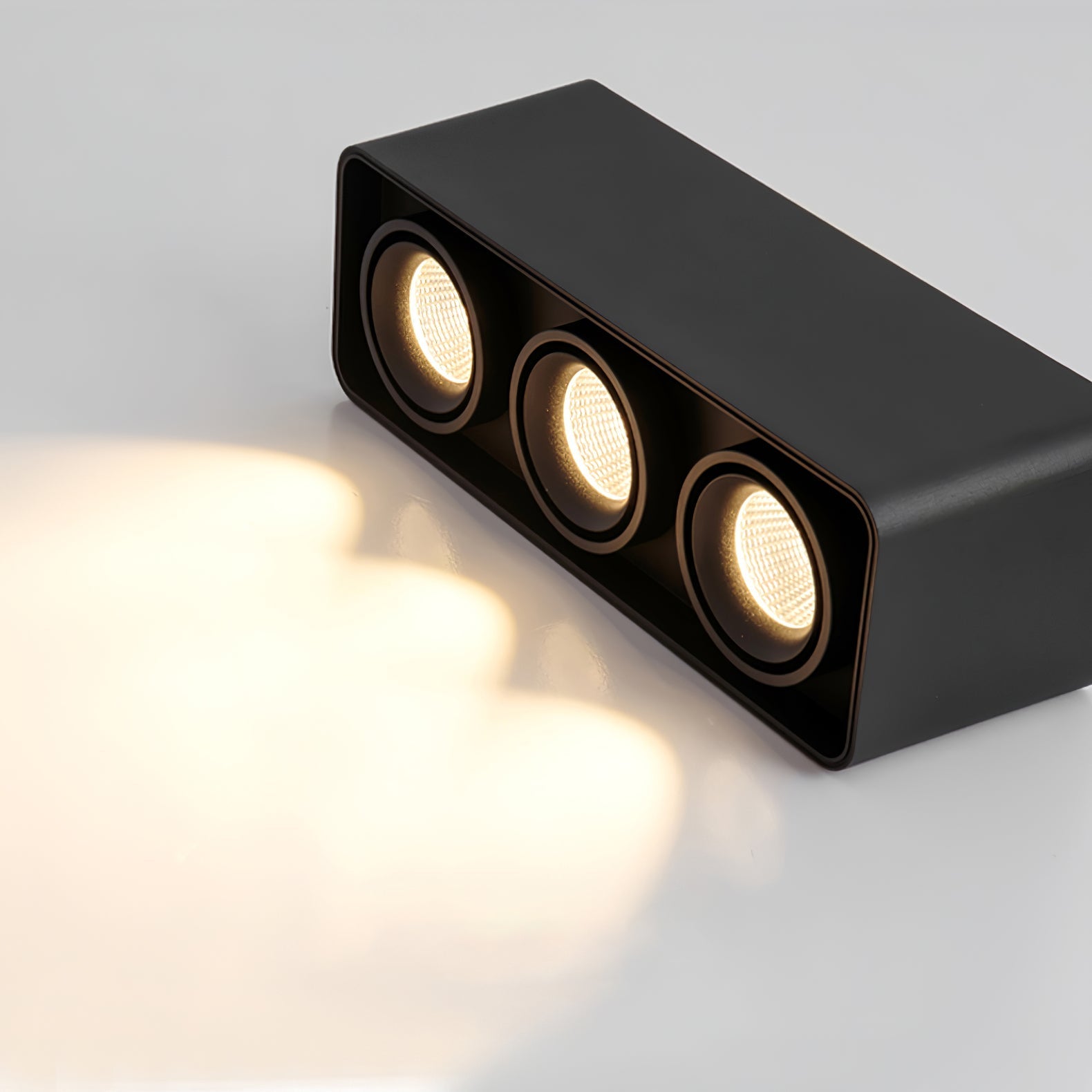 Dolzor Ceiling Light